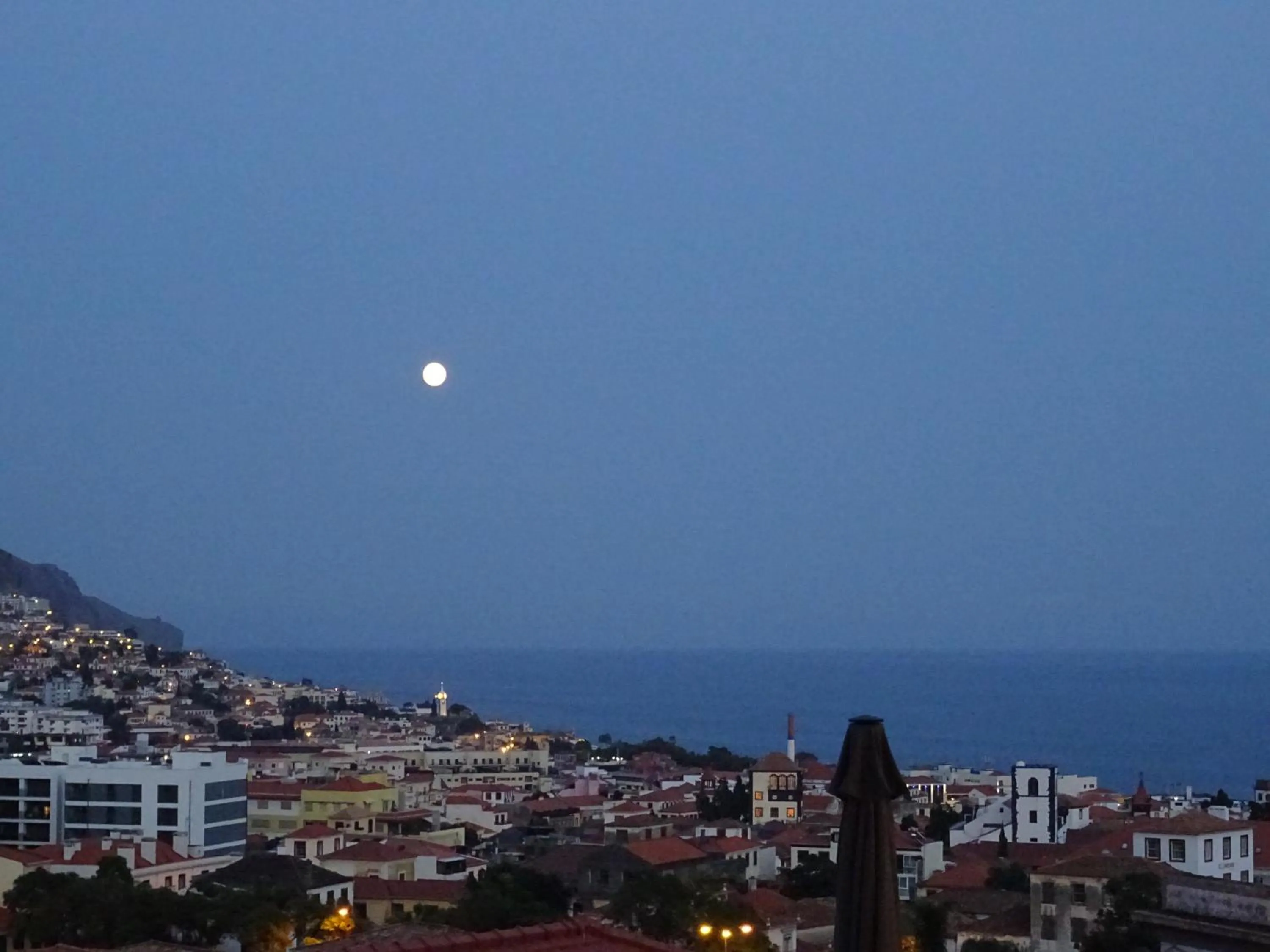 Property building in Hotel Monte Carlo