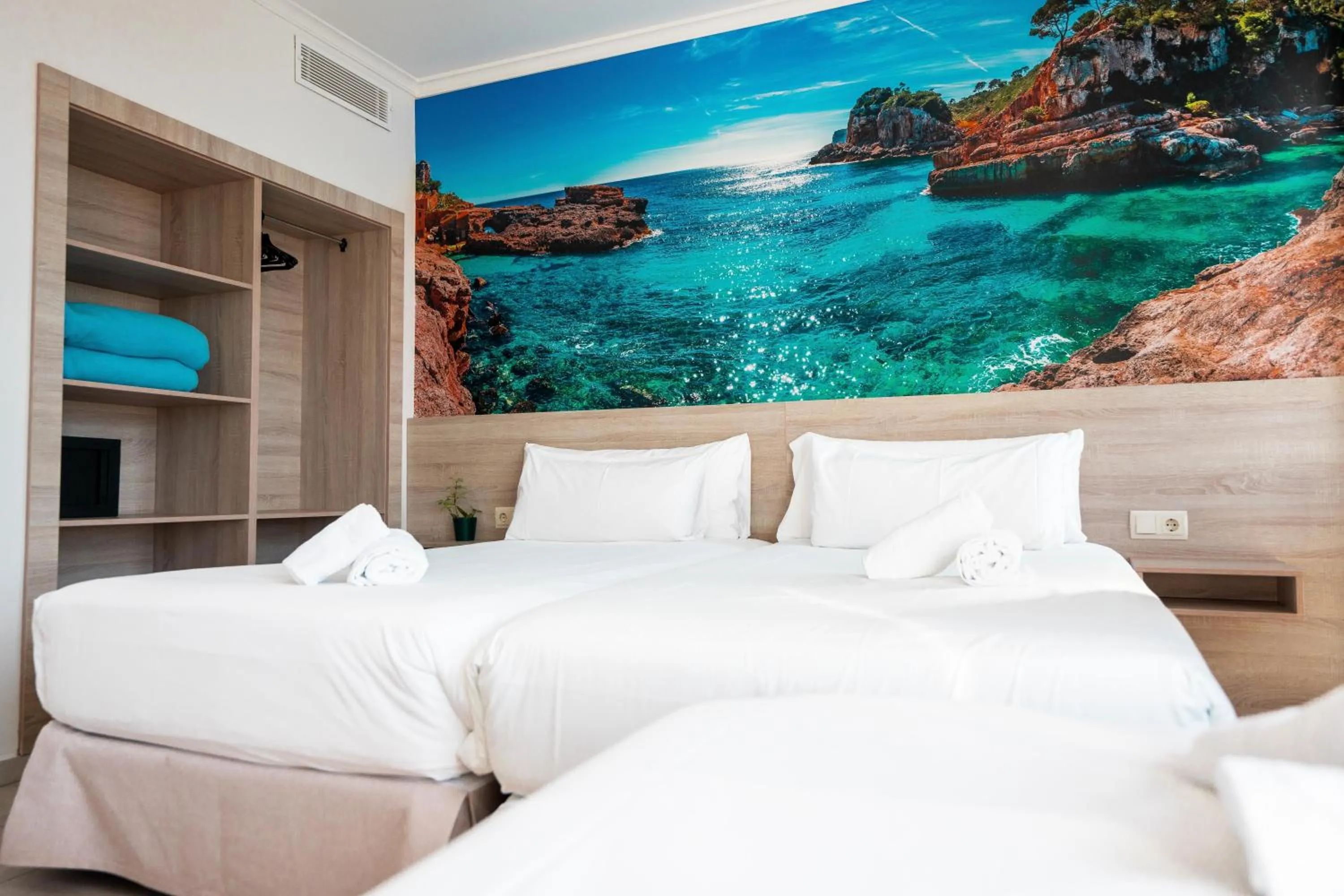 Photo of the whole room, Bed in NURA Boreal