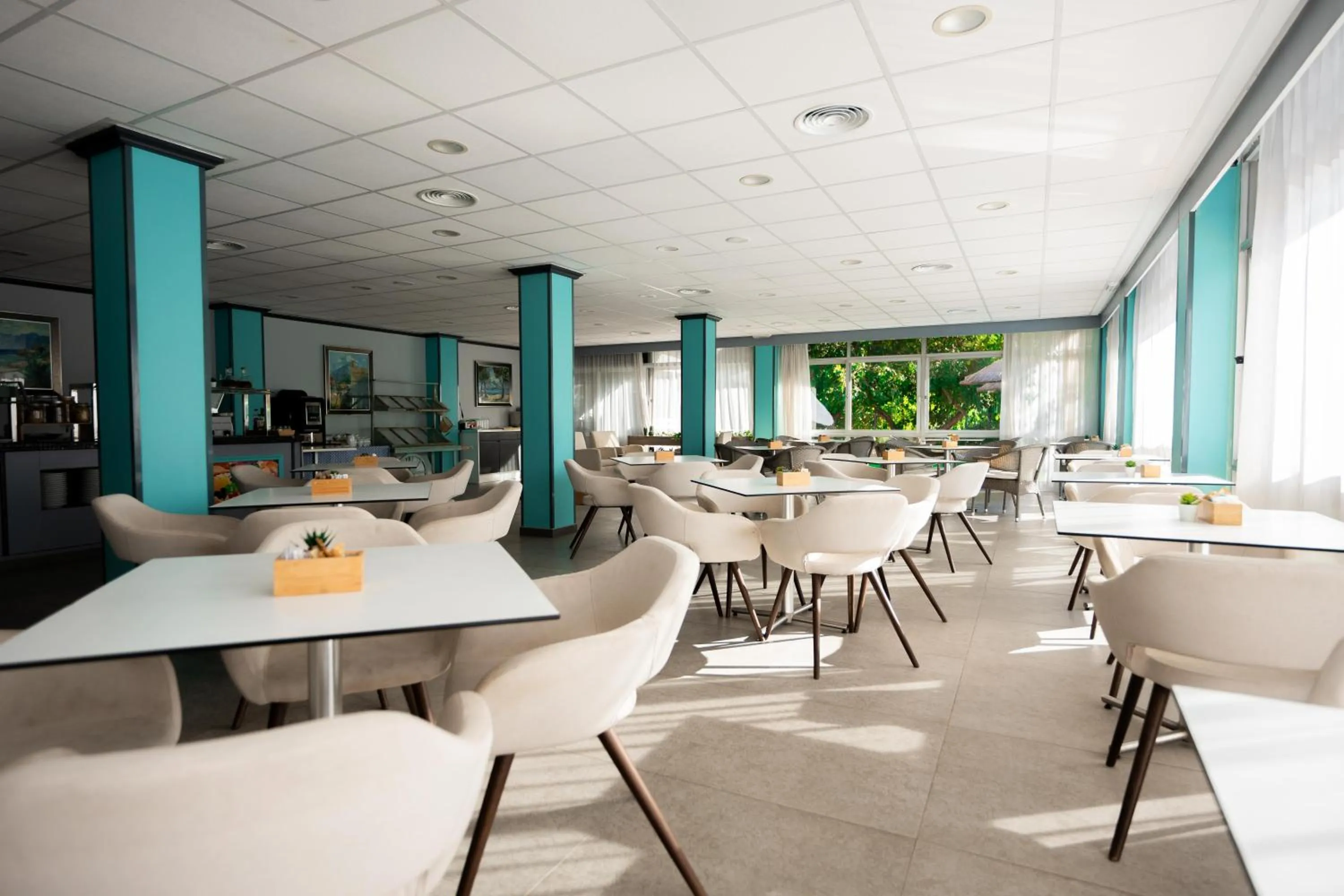 Restaurant/places to eat in NURA Boreal