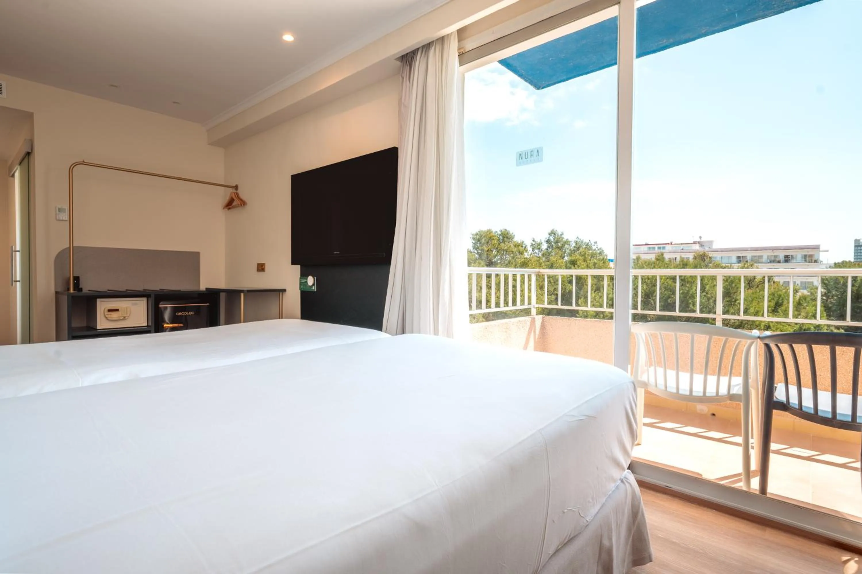 Bedroom, Bed in NURA Boreal