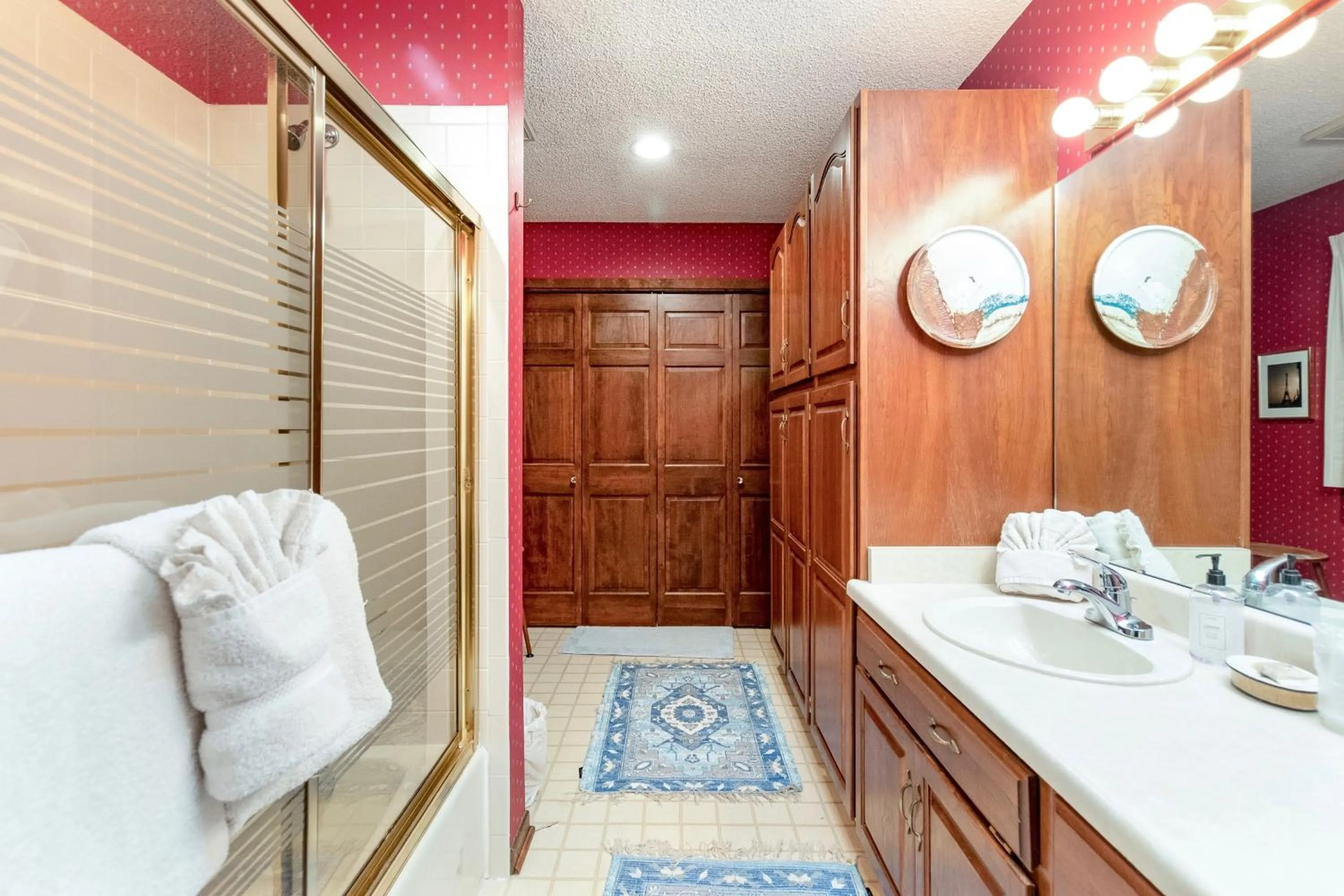 Bedroom in Macmillan Home