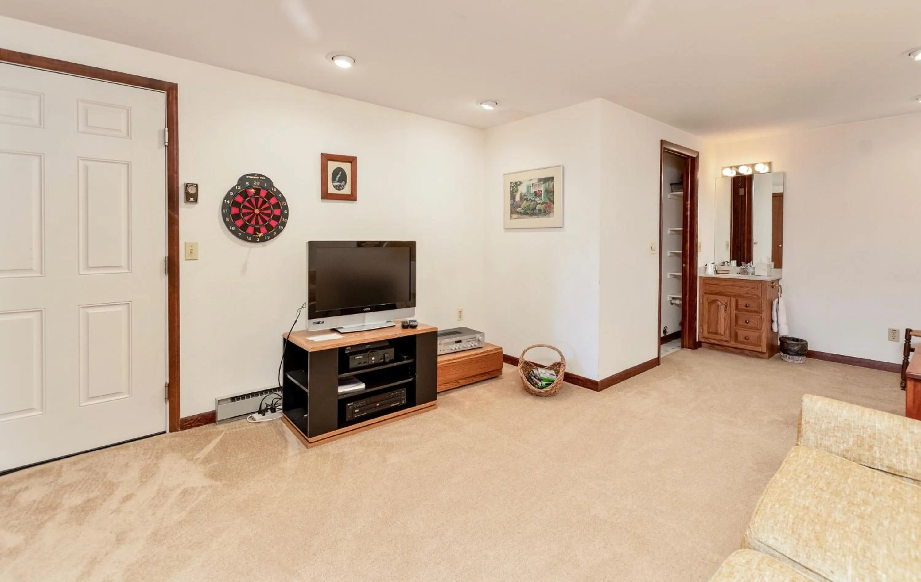 Communal lounge/ TV room in Macmillan Home