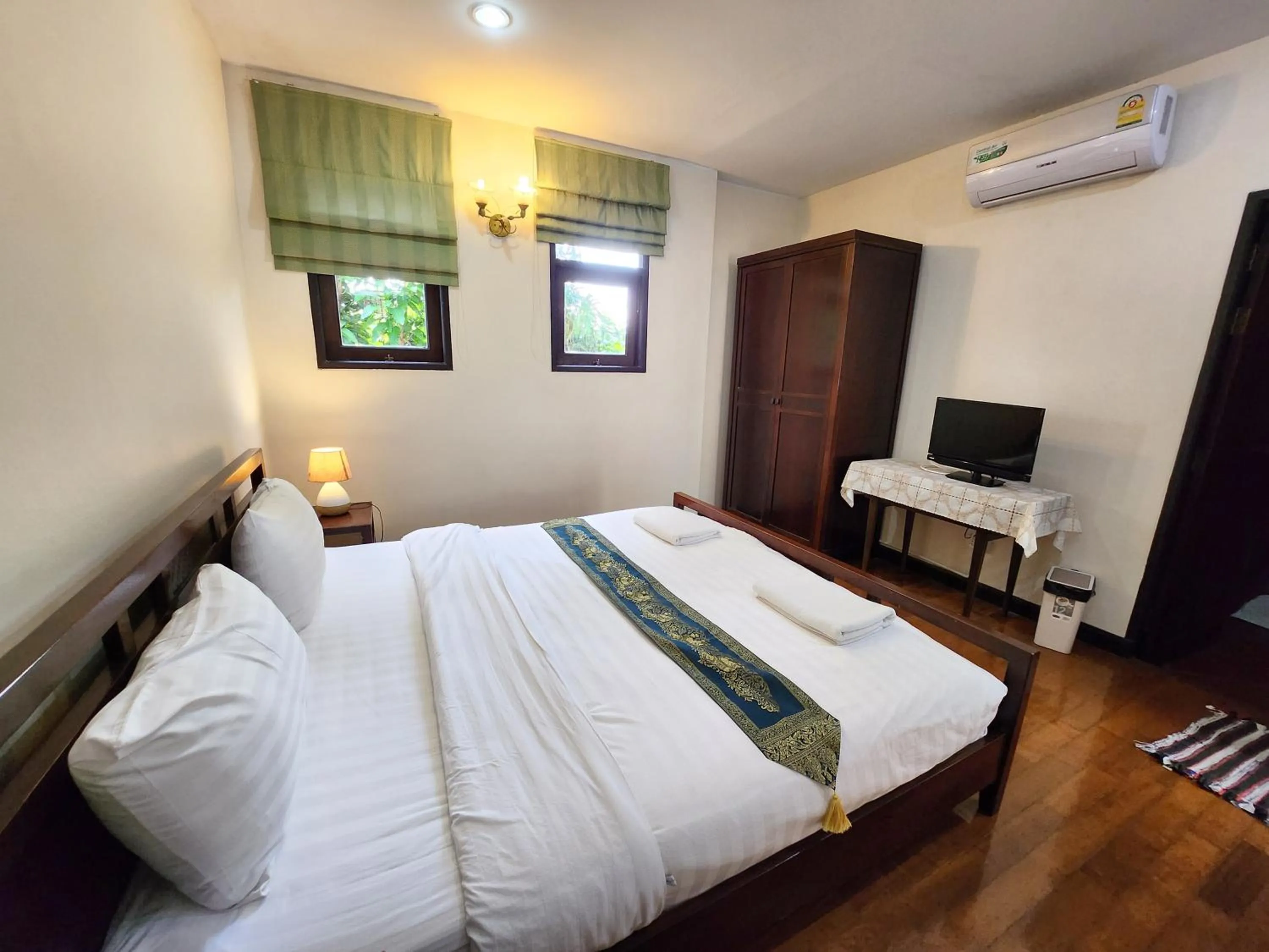 Photo of the whole room, Bed in ปุณณภา พูล วิลล่า พัทยา Punnapha Pool Villa Pattaya