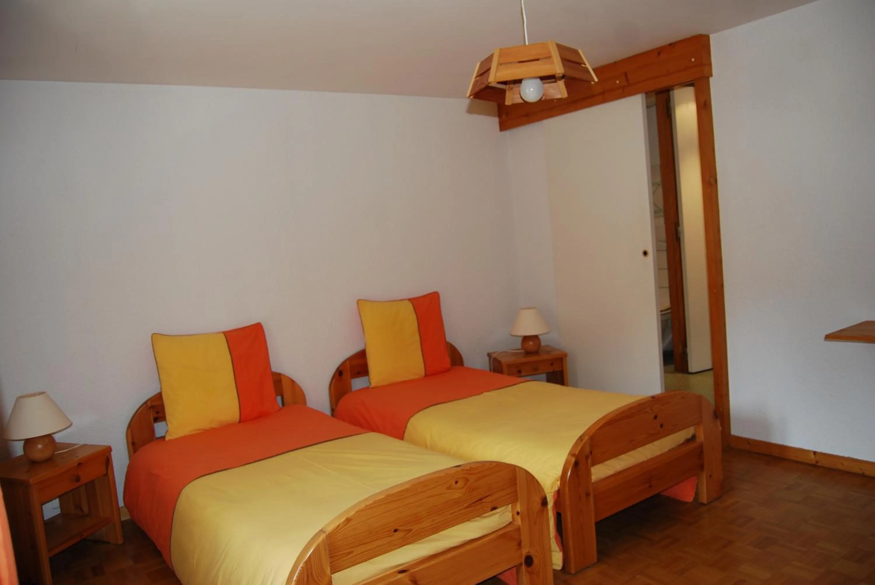 Decorative detail, Bed in Chambre d'hôtes Kieffer Le Grand Bienfaisy