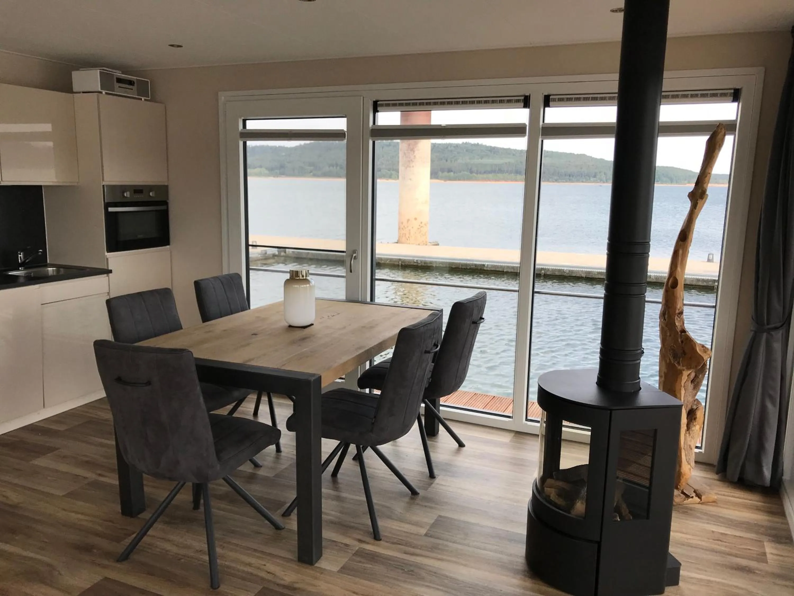 Photo of the whole room in Floating Village Brombachsee