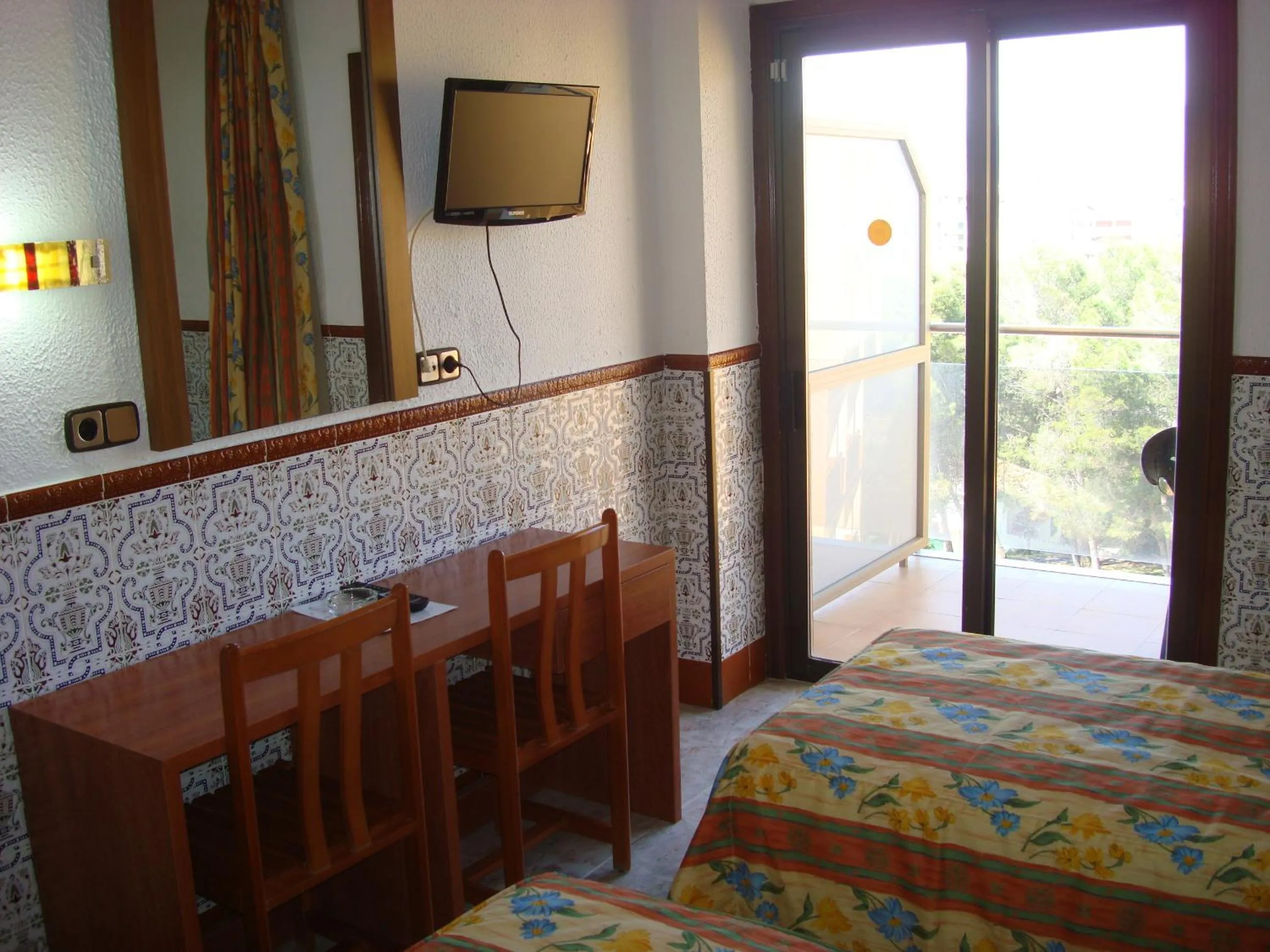 Seating area, Bed in Hotel Univers