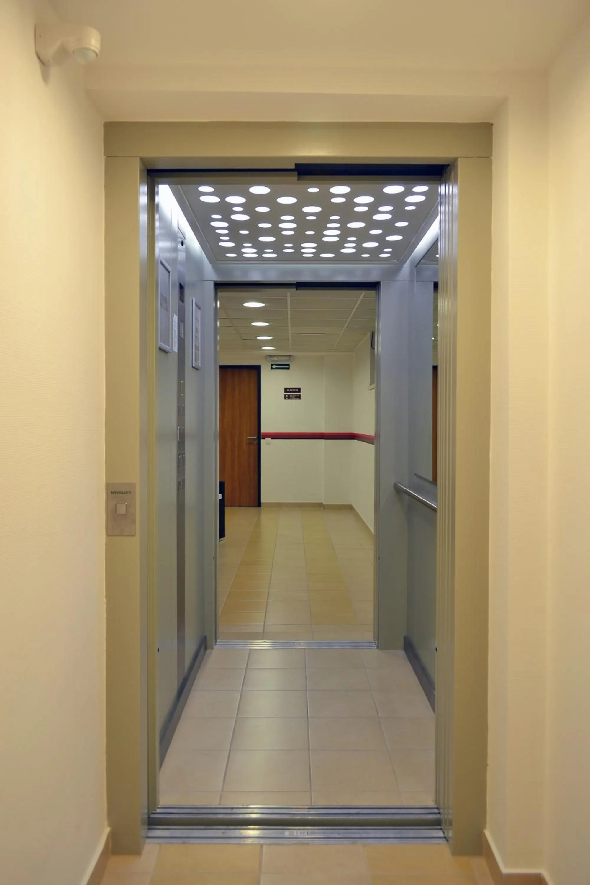 Facility for disabled guests in Hotel Opal Superior - Adults Only