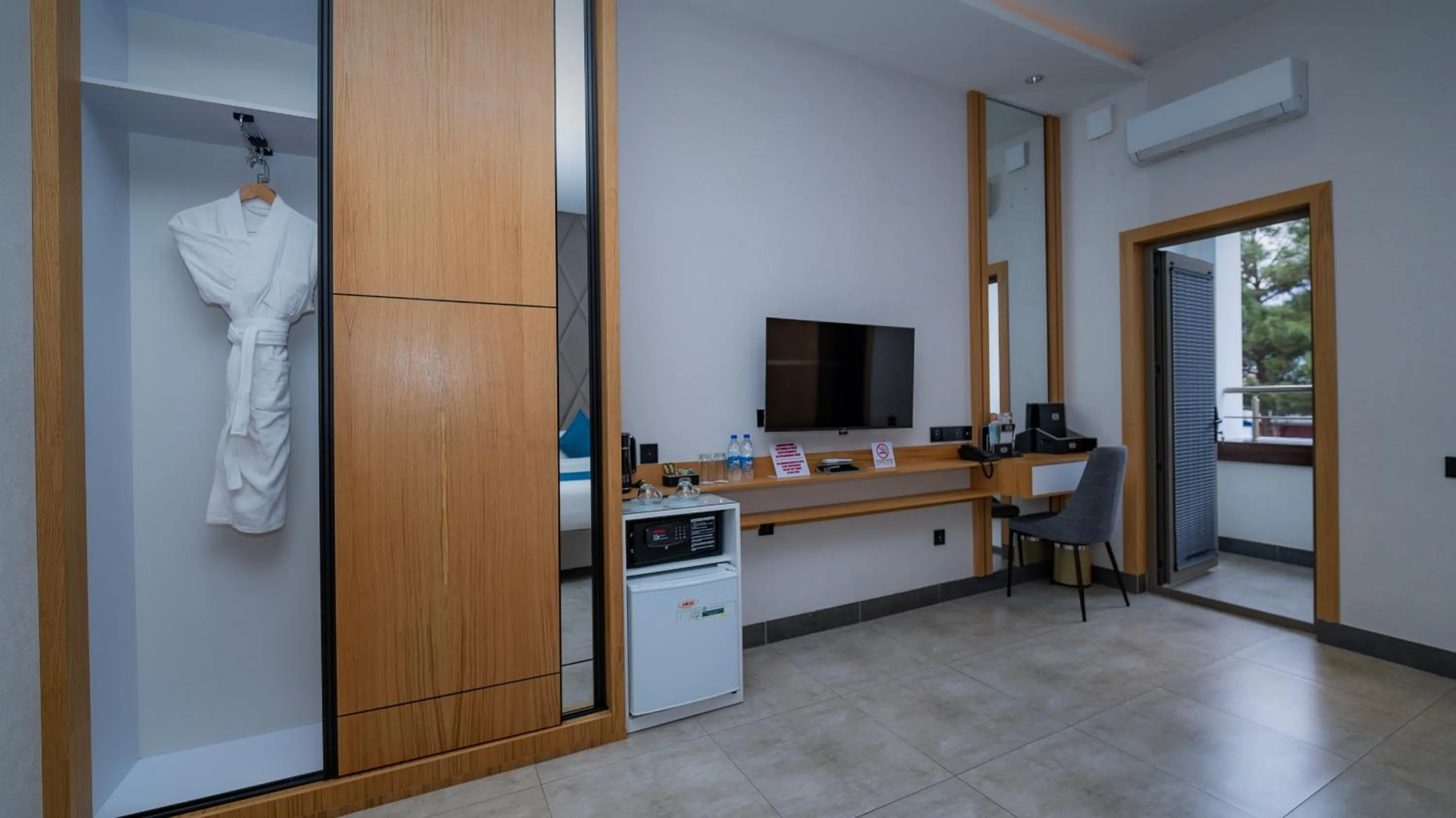 Parliament Palace Hotel