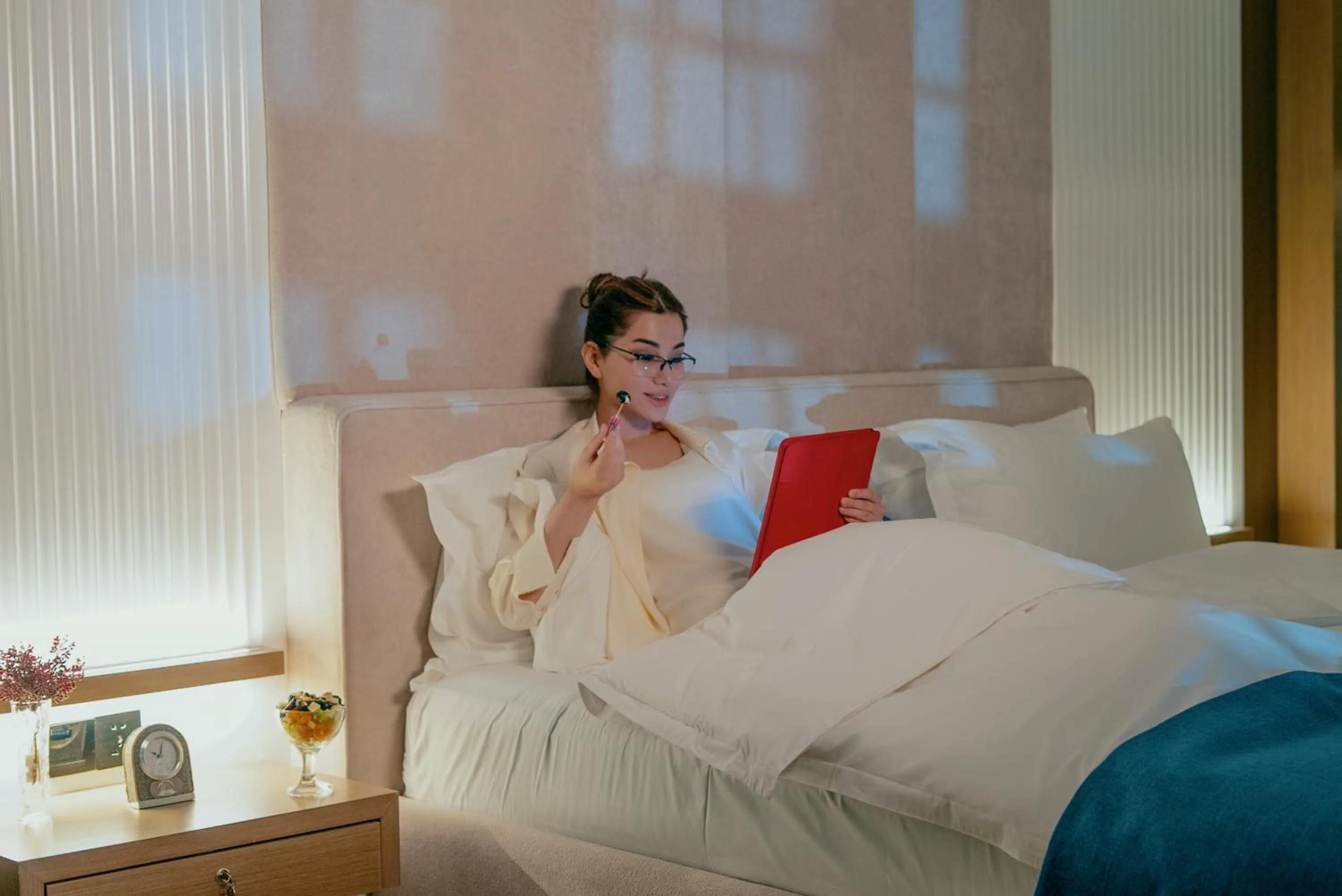 Bedroom, Bed in Parliament Palace Hotel