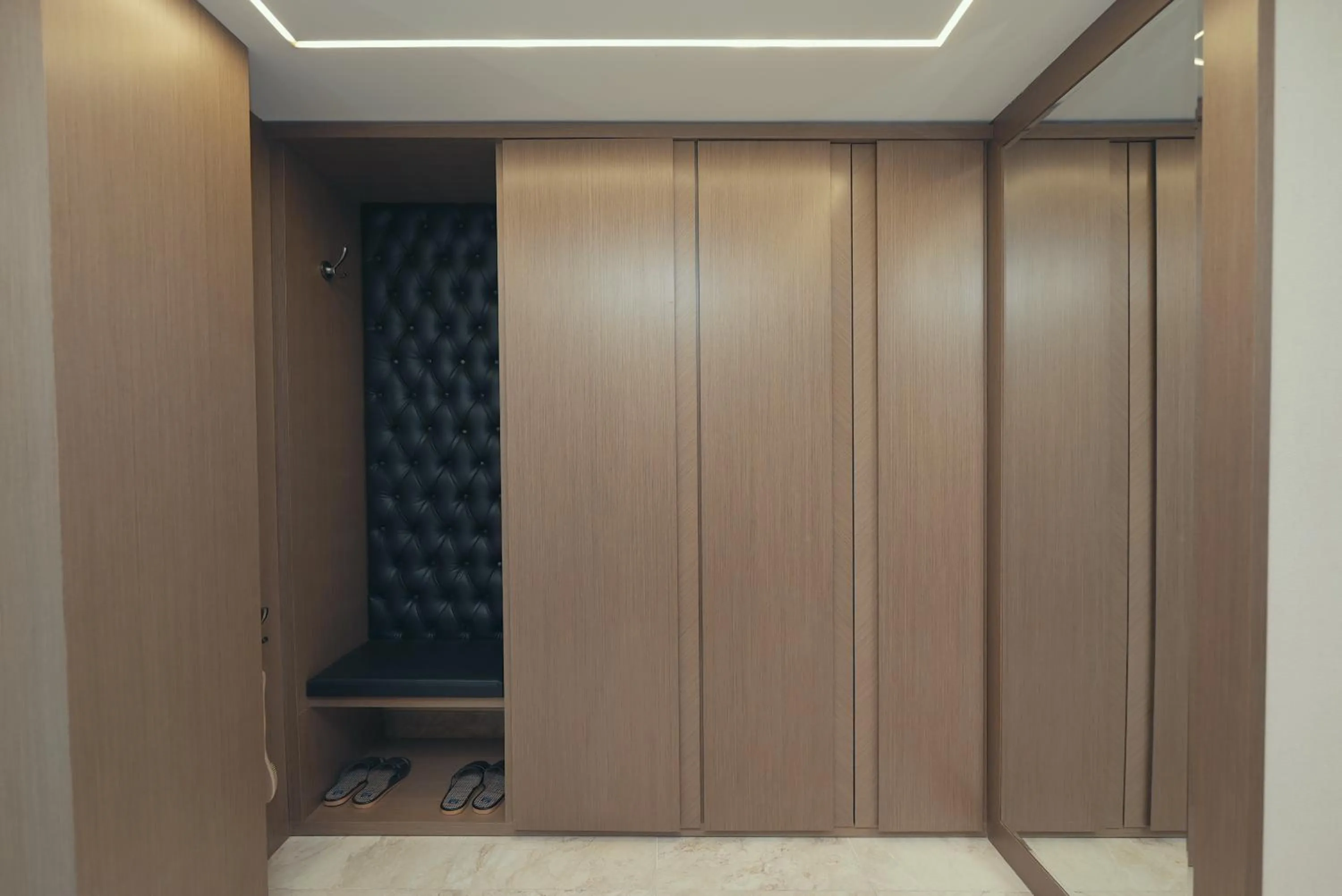 wardrobe in Parliament Palace Hotel