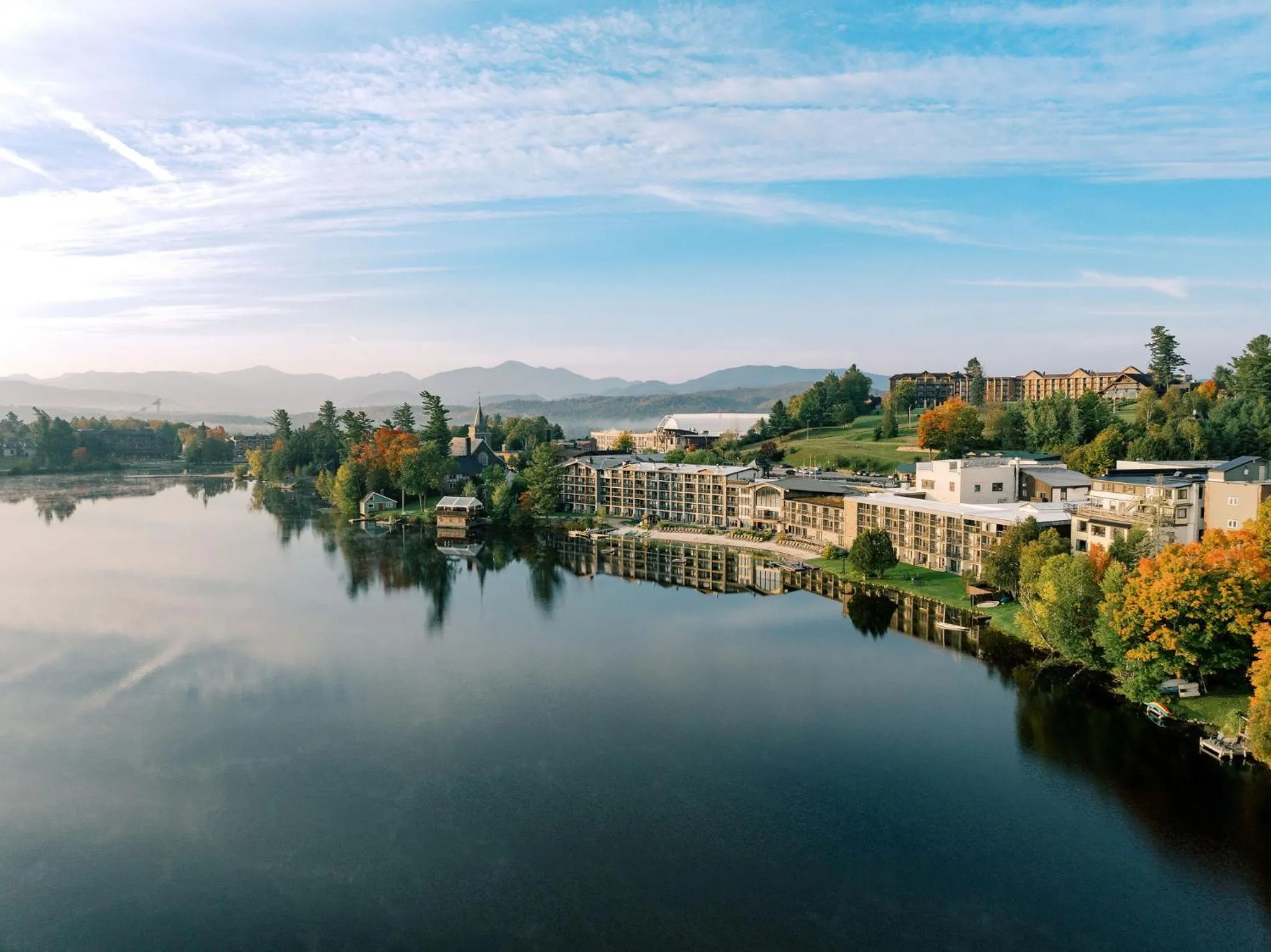 Property building in Golden Arrow Lakeside Resort