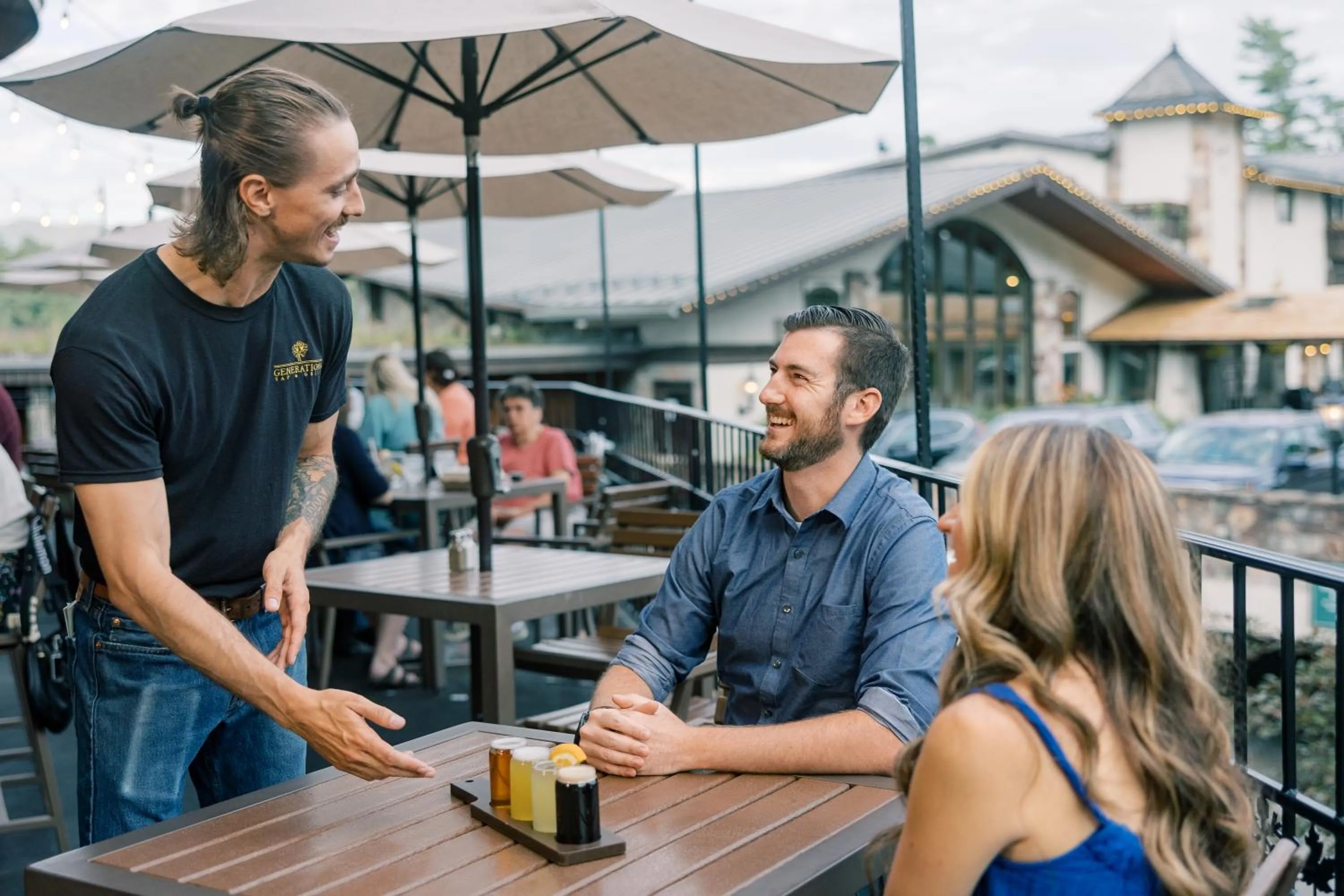 Restaurant/places to eat in Golden Arrow Lakeside Resort