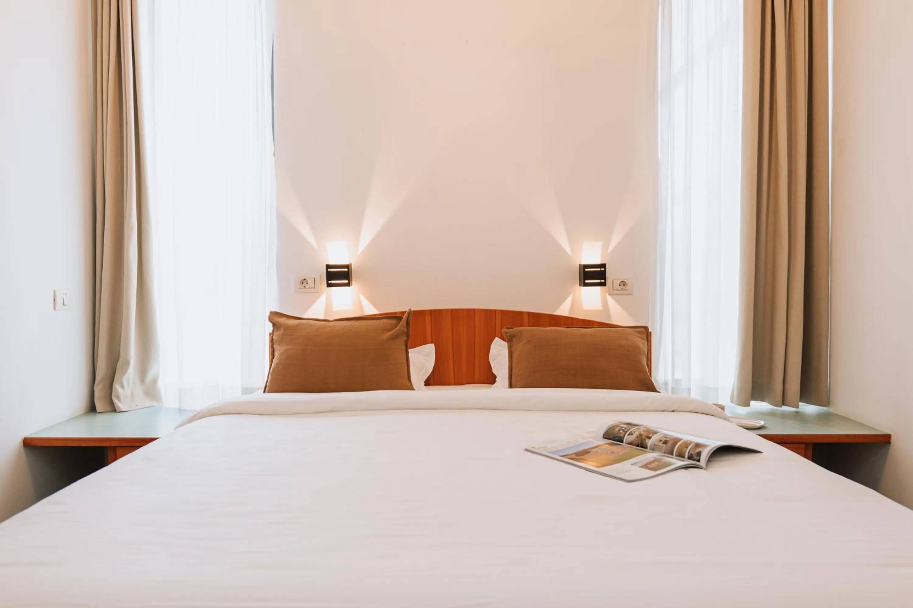 Bedroom, Bed in Hotel Duke Romana City Center