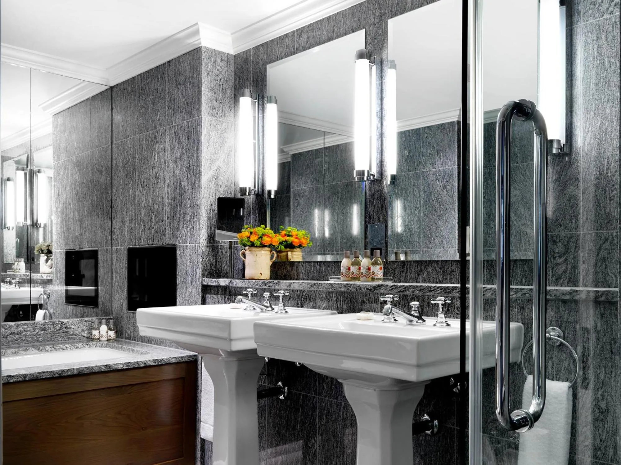 Bathroom in Knightsbridge Hotel, Firmdale Hotels