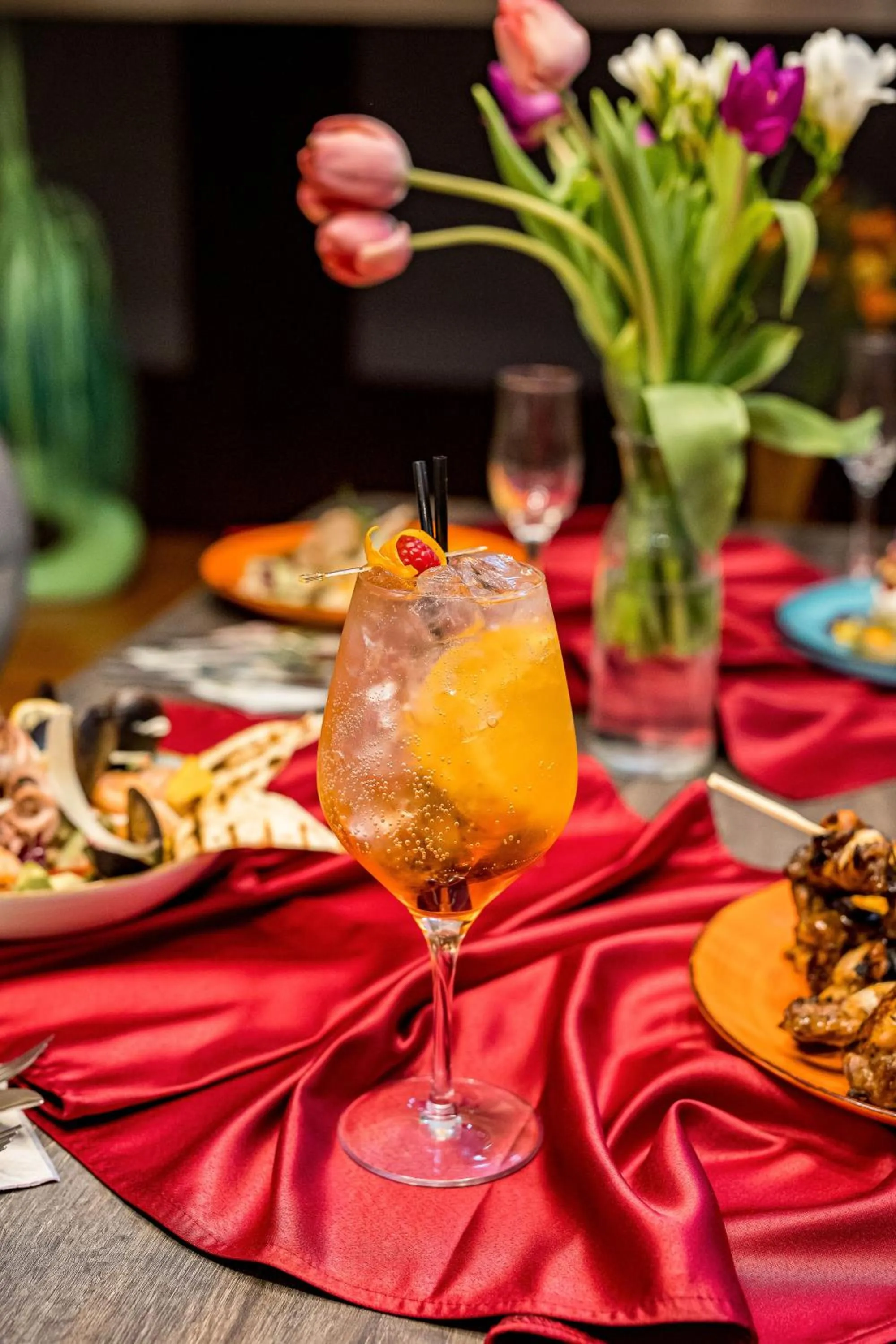 Restaurant/places to eat in Samaa Hotel