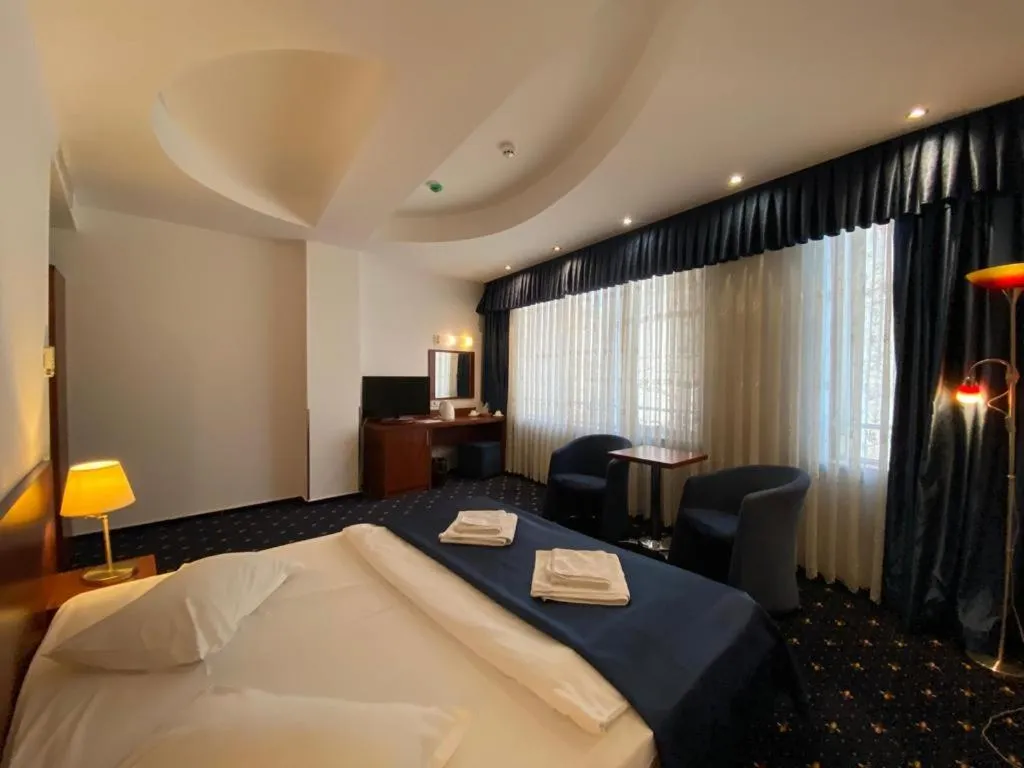 Photo of the whole room, Bed in Samaa Hotel