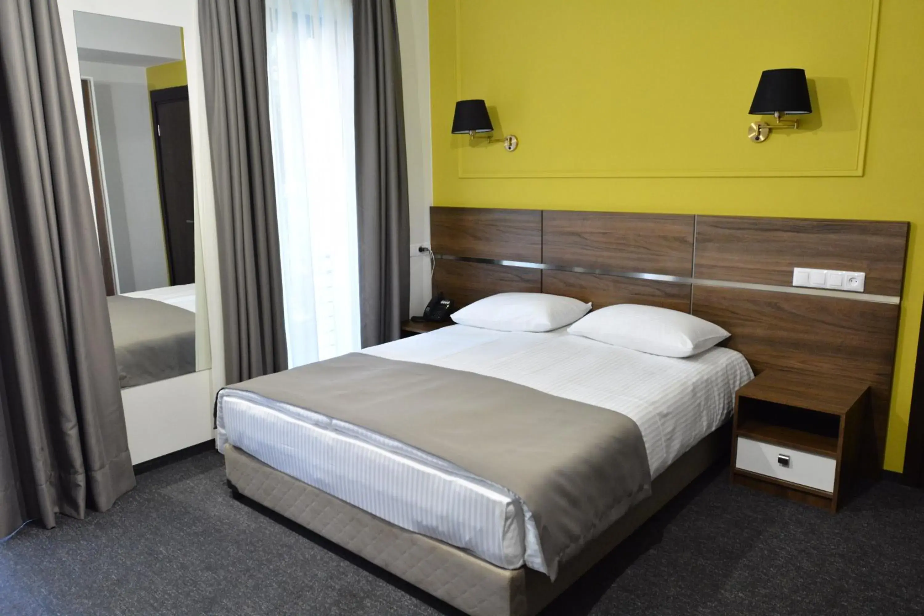 Standard Double or Twin Room in Hotel Garnet Tbilisi Standard Double or Twin Room in Hotel Garnet Tbilisi