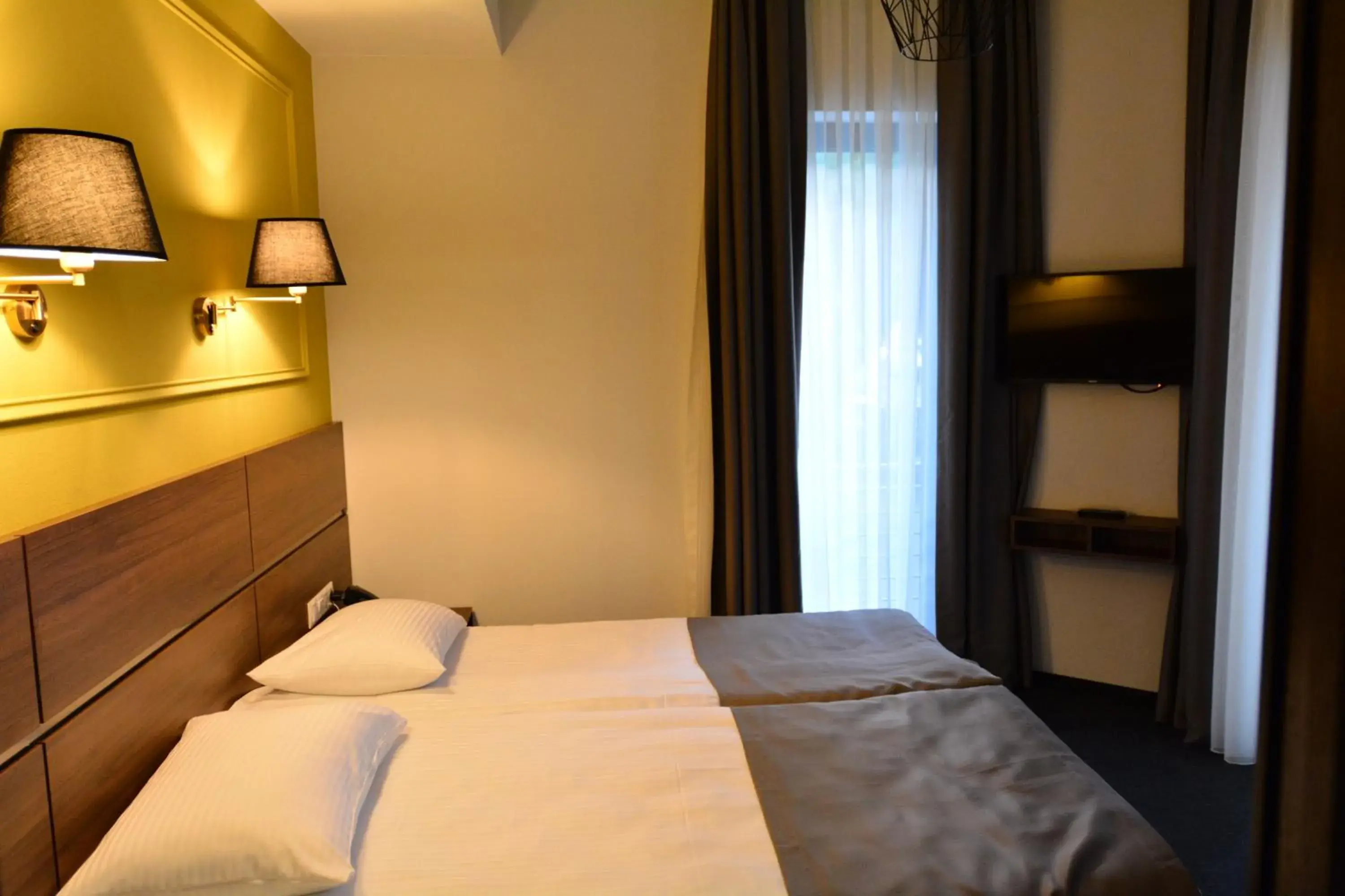 Family Room in Hotel Garnet Tbilisi Family Room in Hotel Garnet Tbilisi