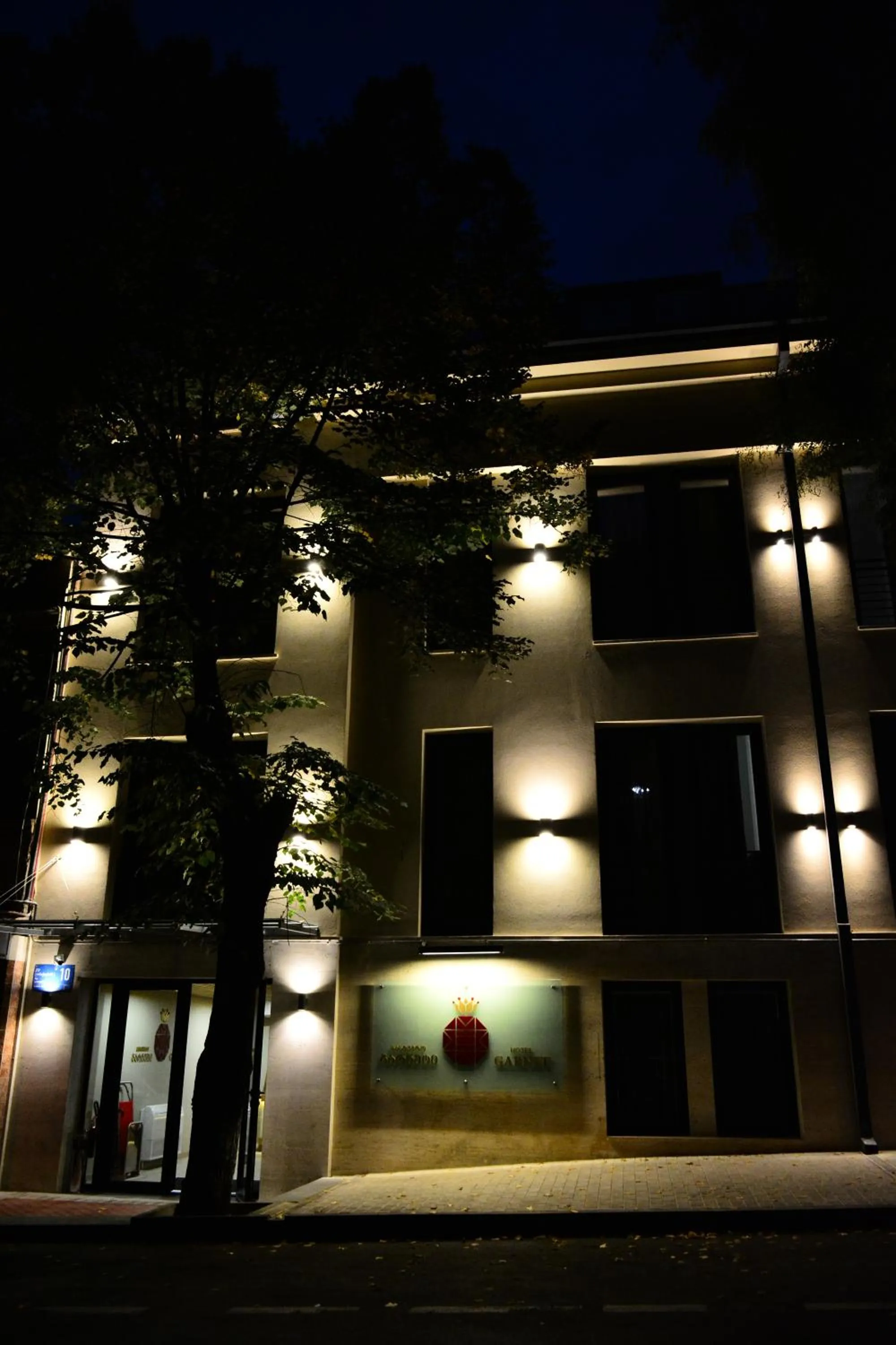 Facade/entrance in Hotel Garnet Tbilisi