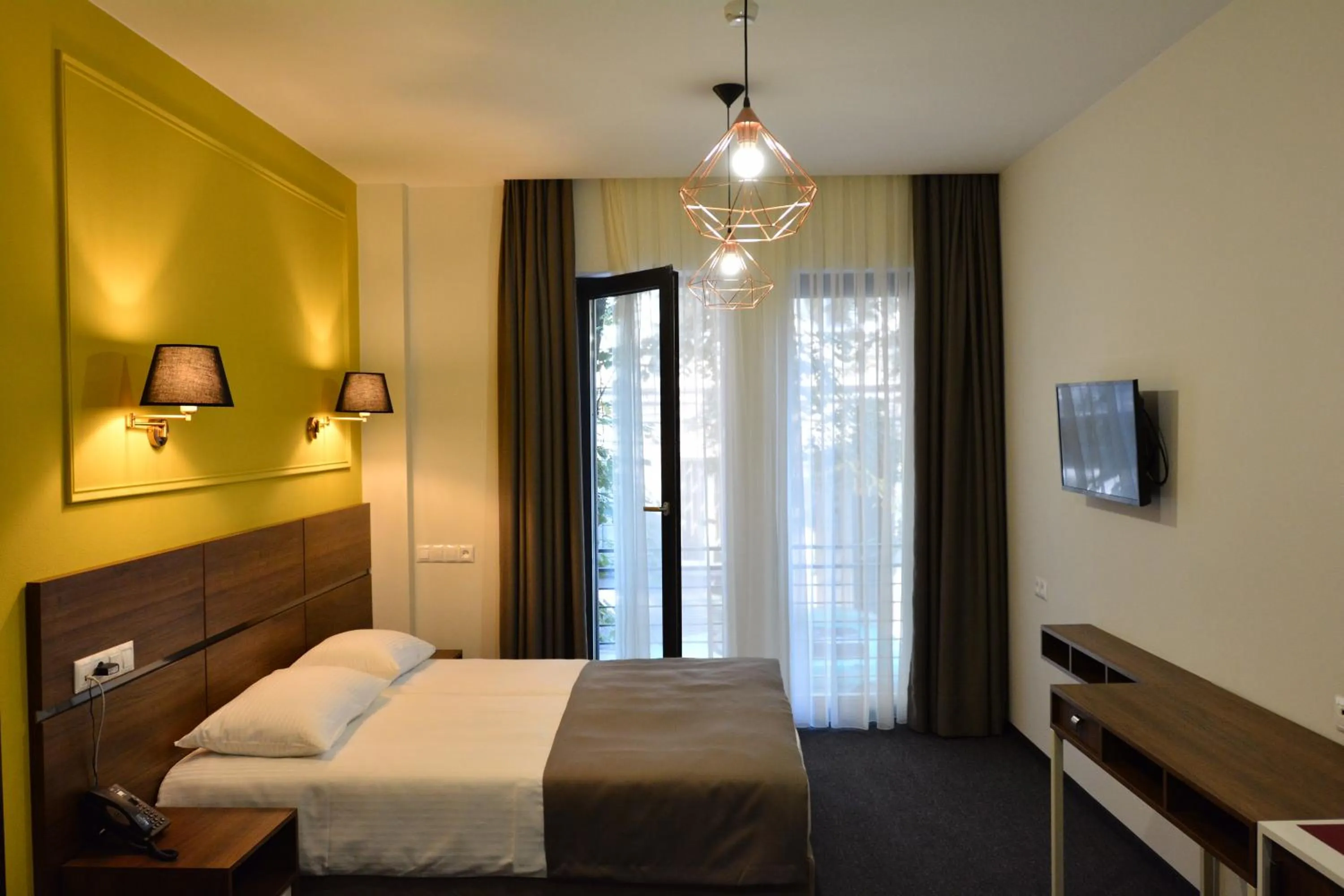 Bedroom, Bed in Hotel Garnet Tbilisi