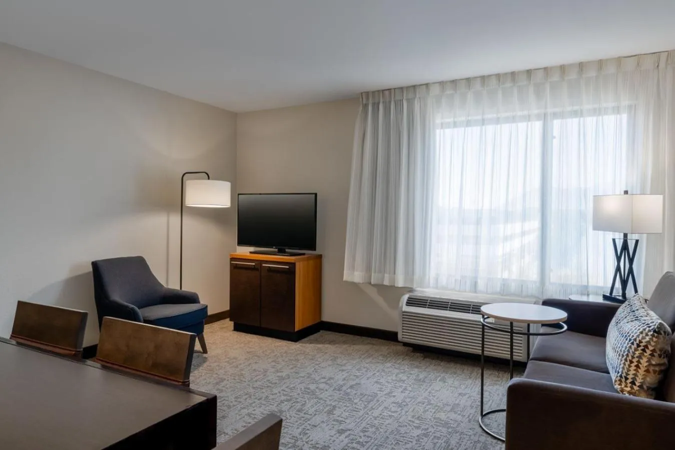 Communal lounge/ TV room in TownePlace Suites by Marriott Albuquerque North