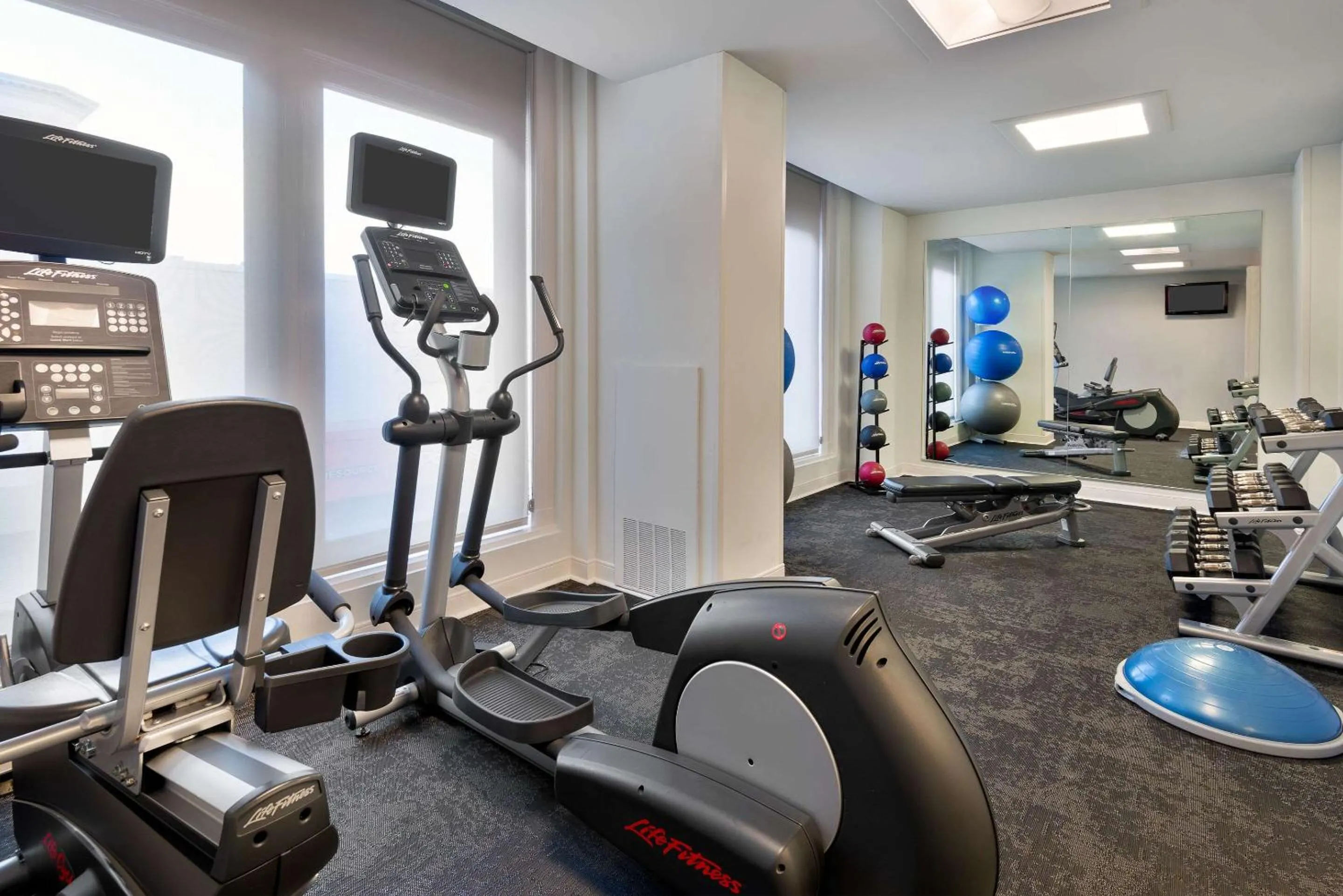 Fitness centre/facilities in The Connally Hotel Downtown Atlanta, an Ascend Collection Hotel