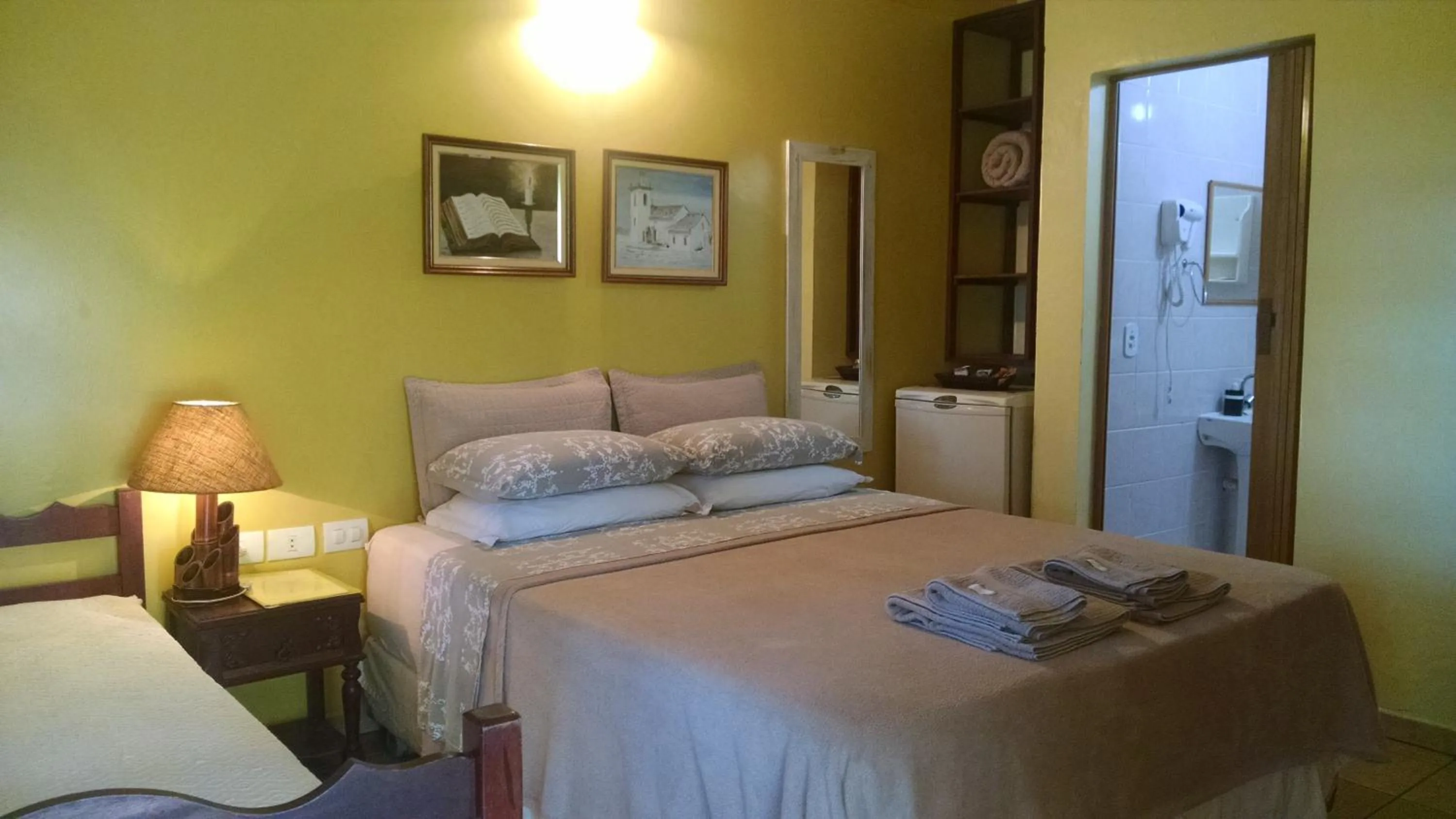 Photo of the whole room, Bed in Pousada Enseada das Conchas