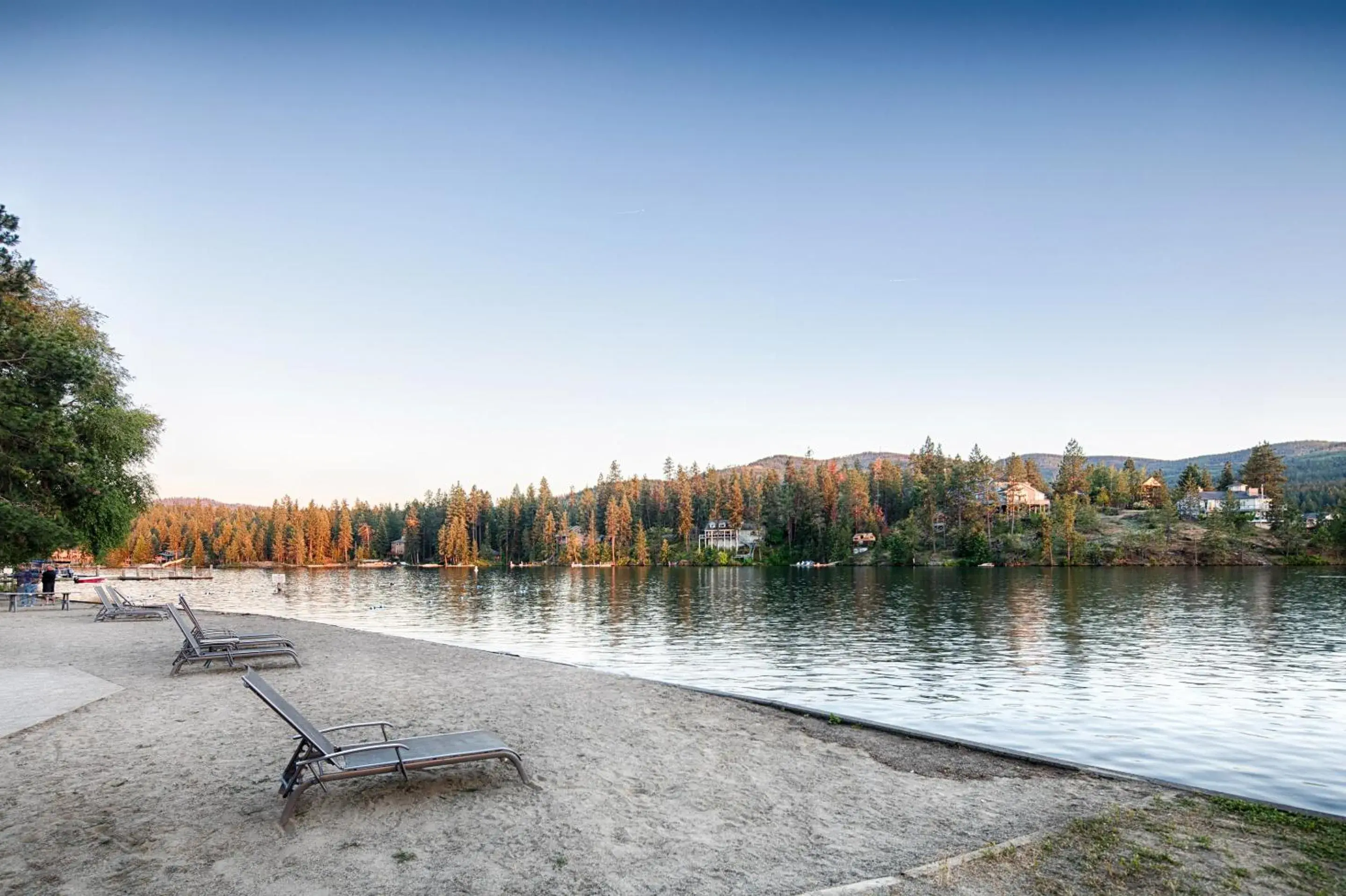Queen Room with Two Queen Beds - River View in Red Lion Templin's Hotel on the River Queen Room with Two Queen Beds - River View in Red Lion Templin's Hotel on the River