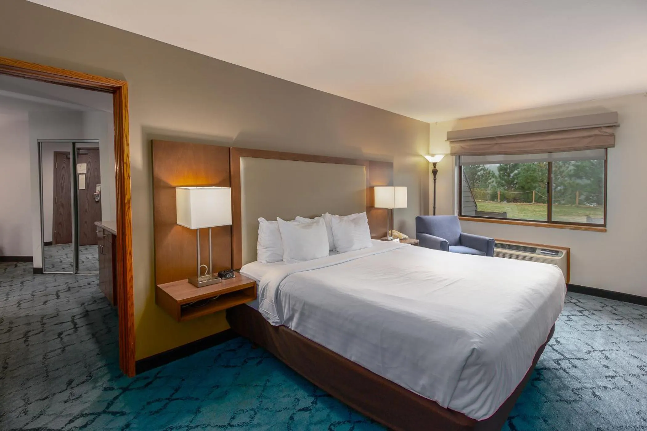 Bed in Red Lion Templin's Hotel on the River