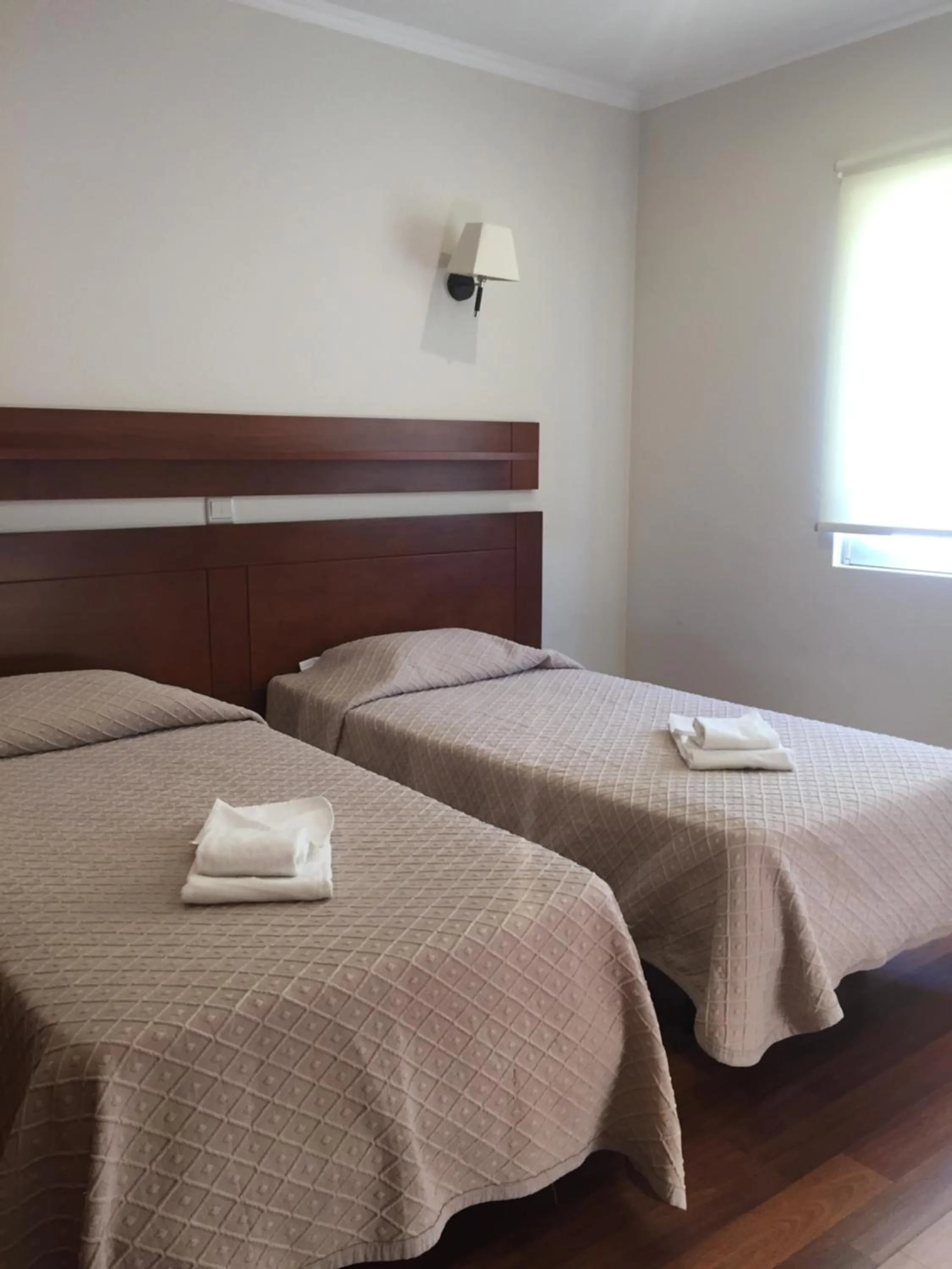 Bed in Parque Mourabel, Oásis Village & Pé do Lago