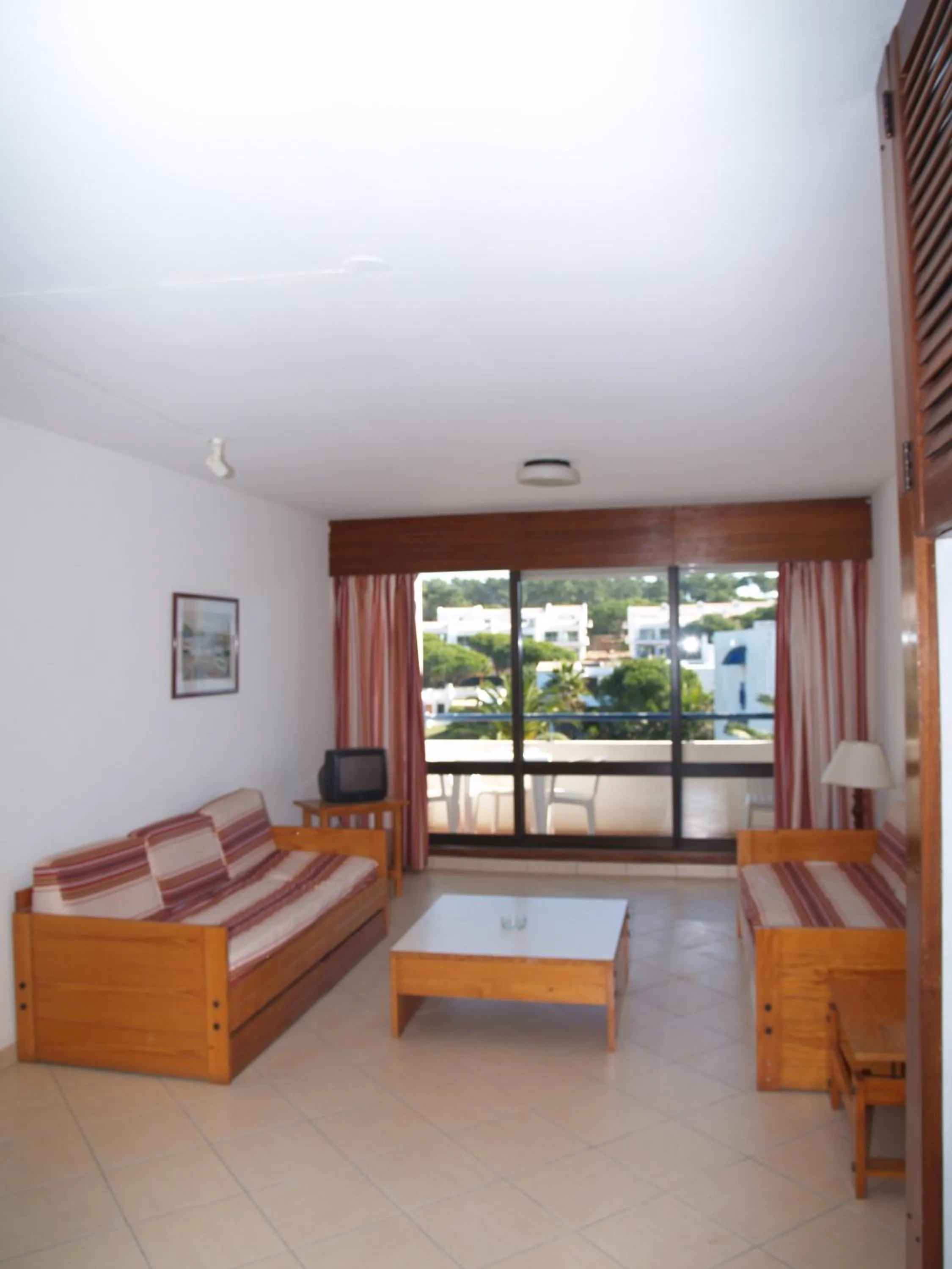 Photo of the whole room, Bed in Parque Mourabel, Oásis Village & Pé do Lago