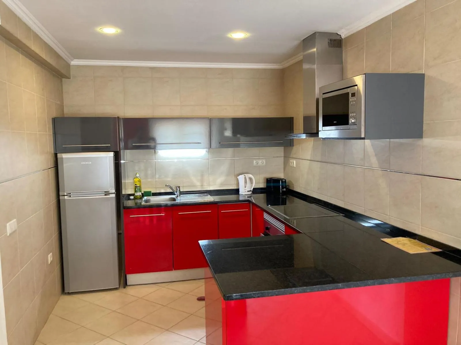 Communal kitchen in Parque Mourabel, Oásis Village & Pé do Lago