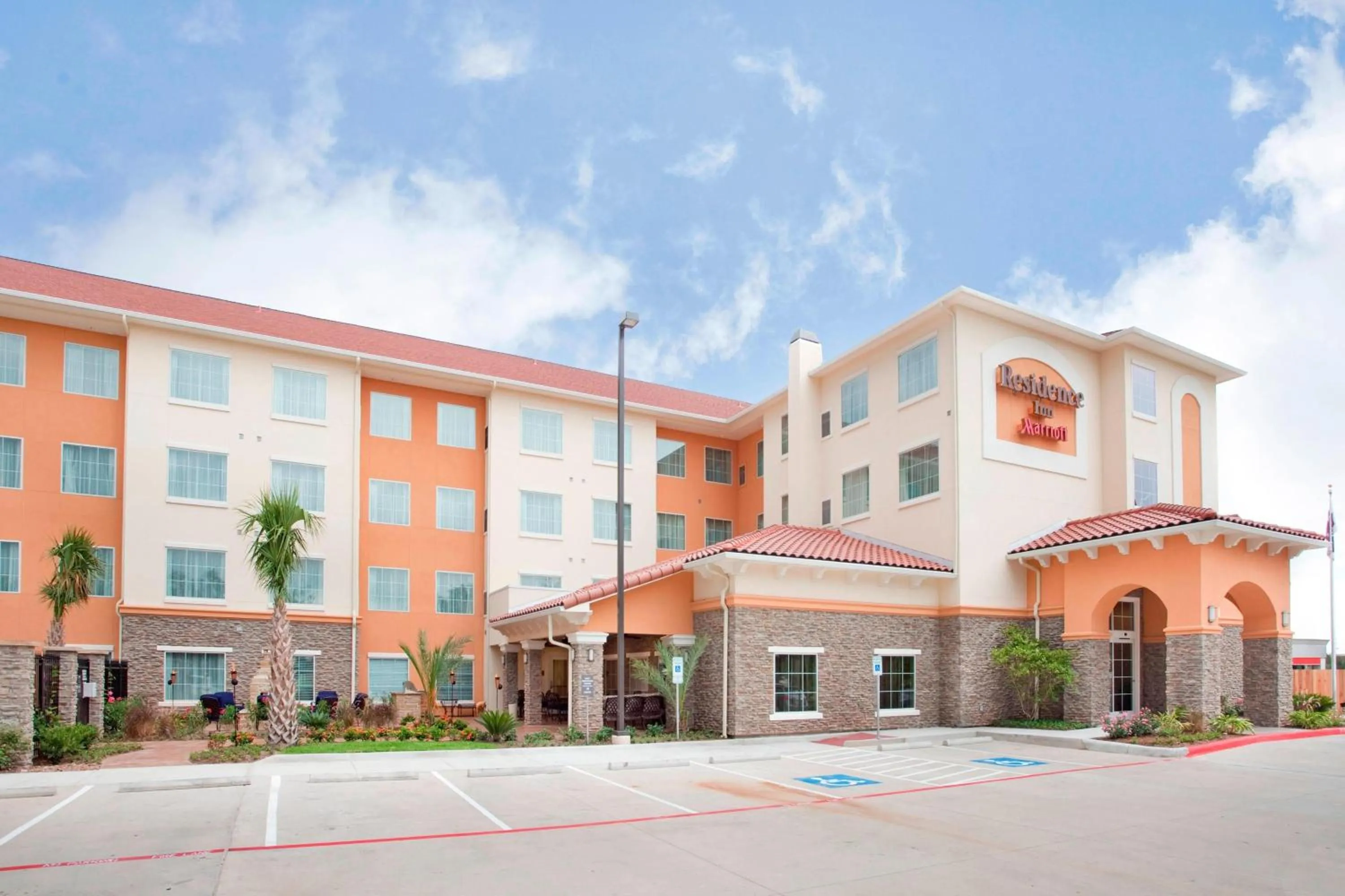 Property building in Residence Inn by Marriott Houston I-10 West/Park Row