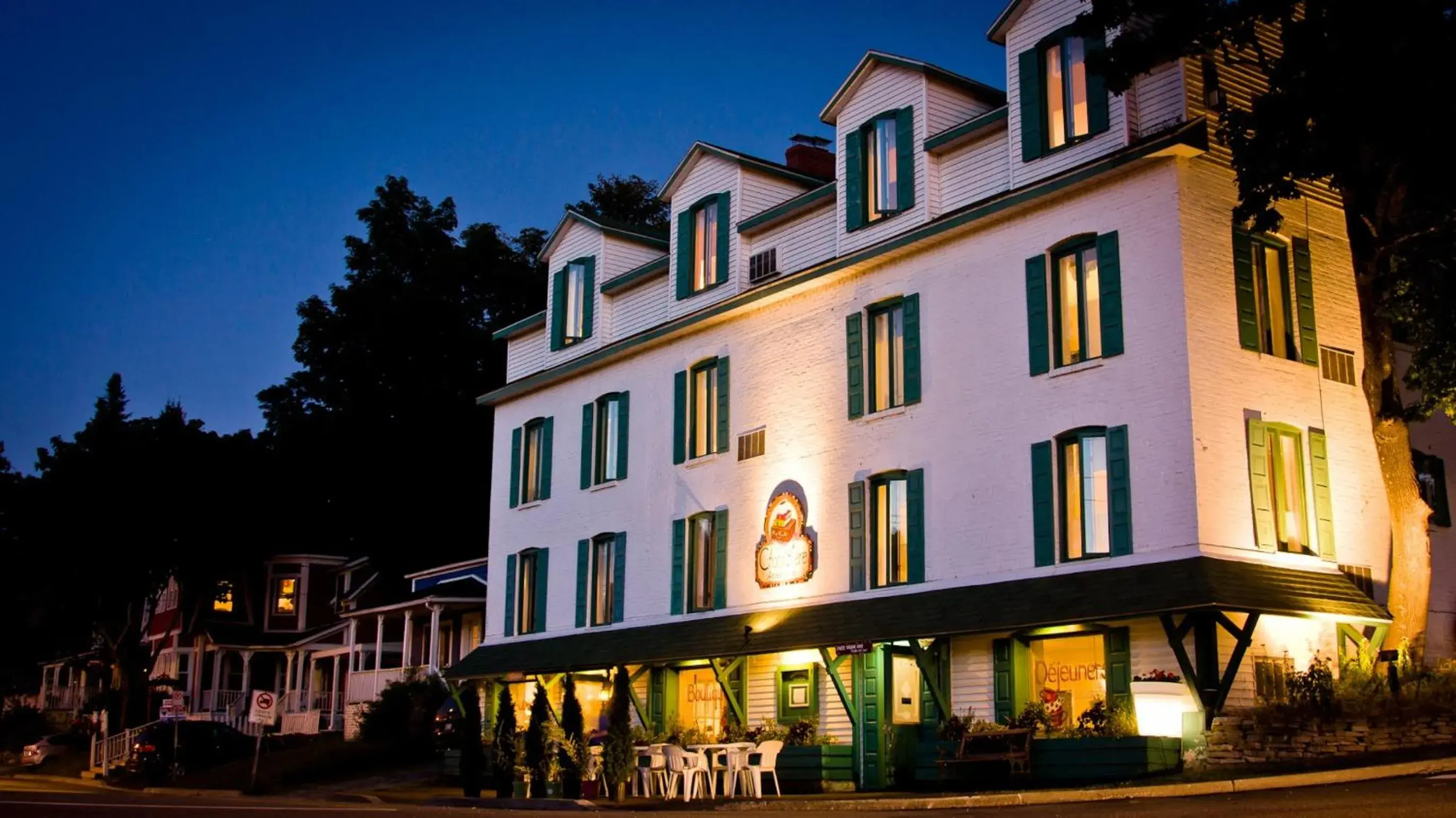 Auberge La Chocolatiere Auberge La Chocolatiere