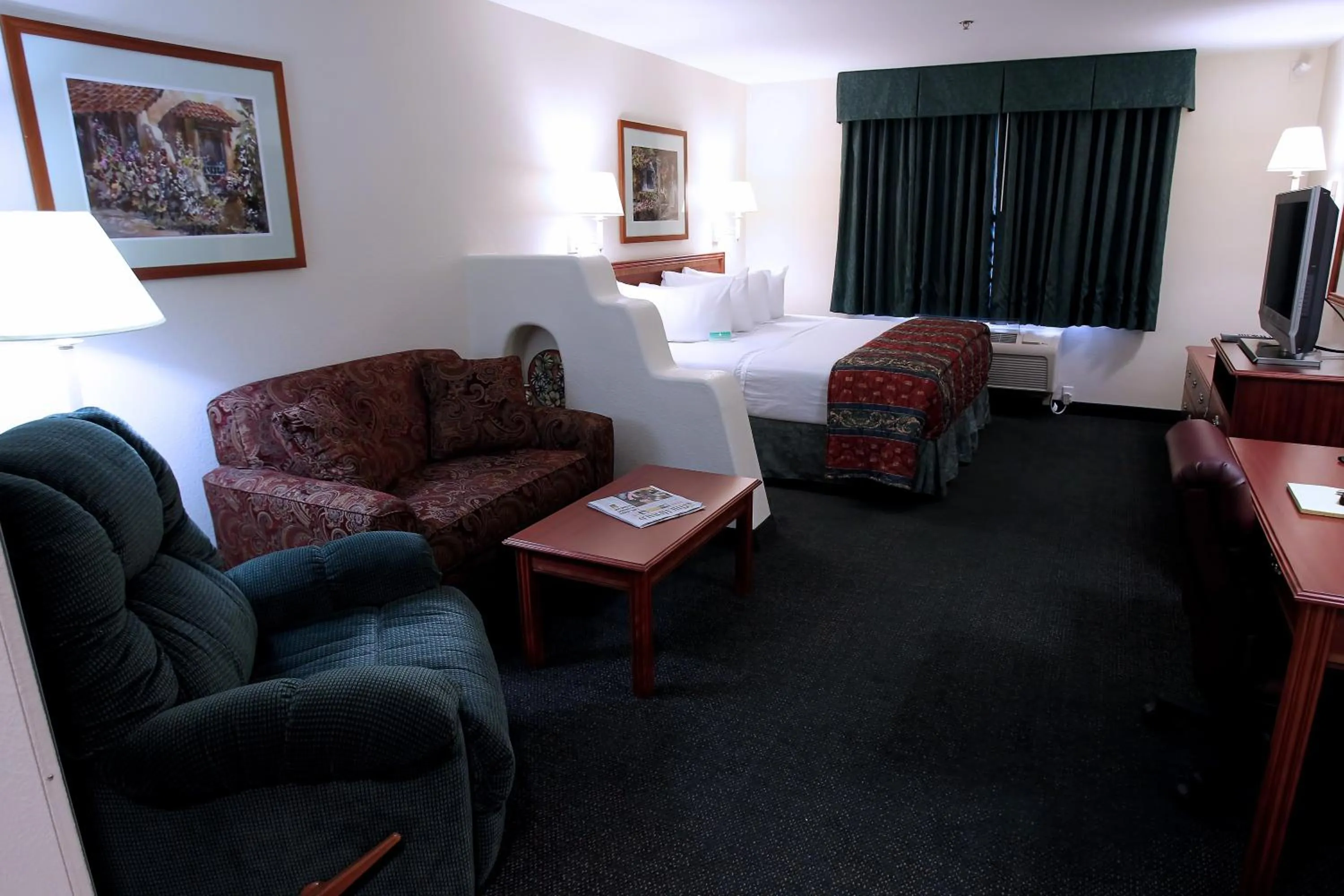 TV and multimedia, Bed in Garden Place Suites