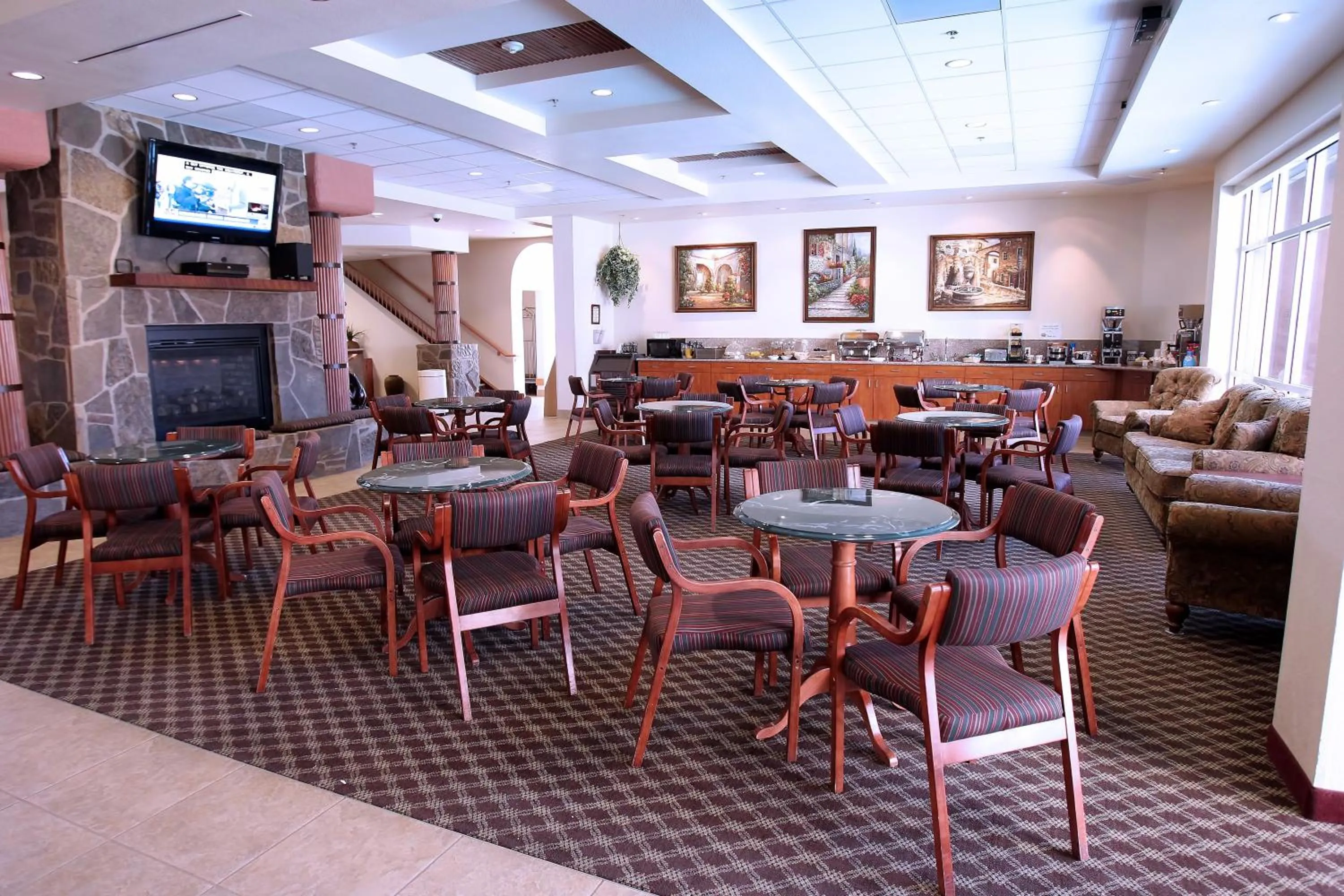 Restaurant/places to eat in Garden Place Suites