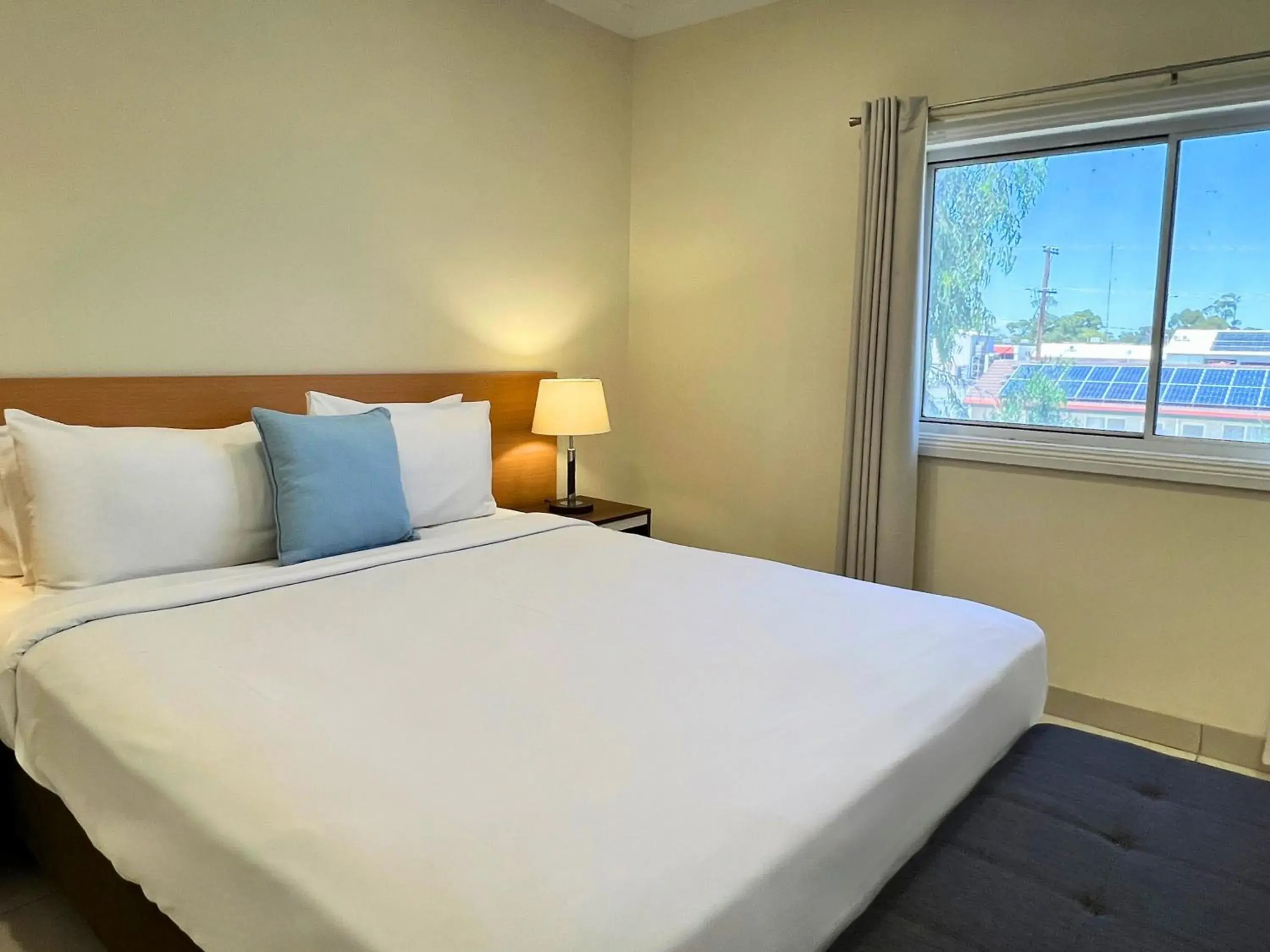 One-Bedroom Apartment in The Phoenix Artesian Spa Resort and Accommodation One-Bedroom Apartment in The Phoenix Artesian Spa Resort and Accommodation