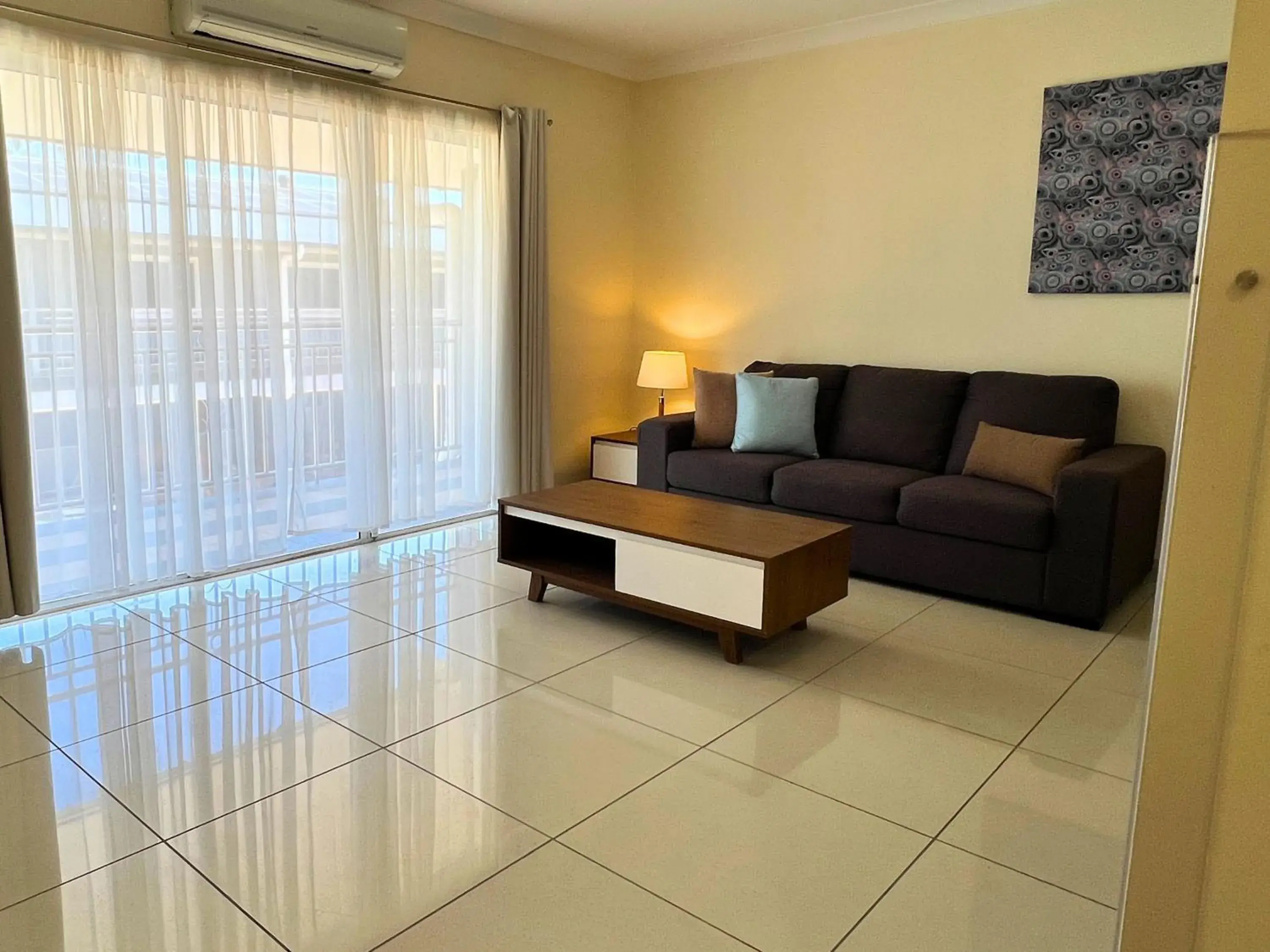 Two-Bedroom Apartment in The Phoenix Artesian Spa Resort and Accommodation Two-Bedroom Apartment in The Phoenix Artesian Spa Resort and Accommodation