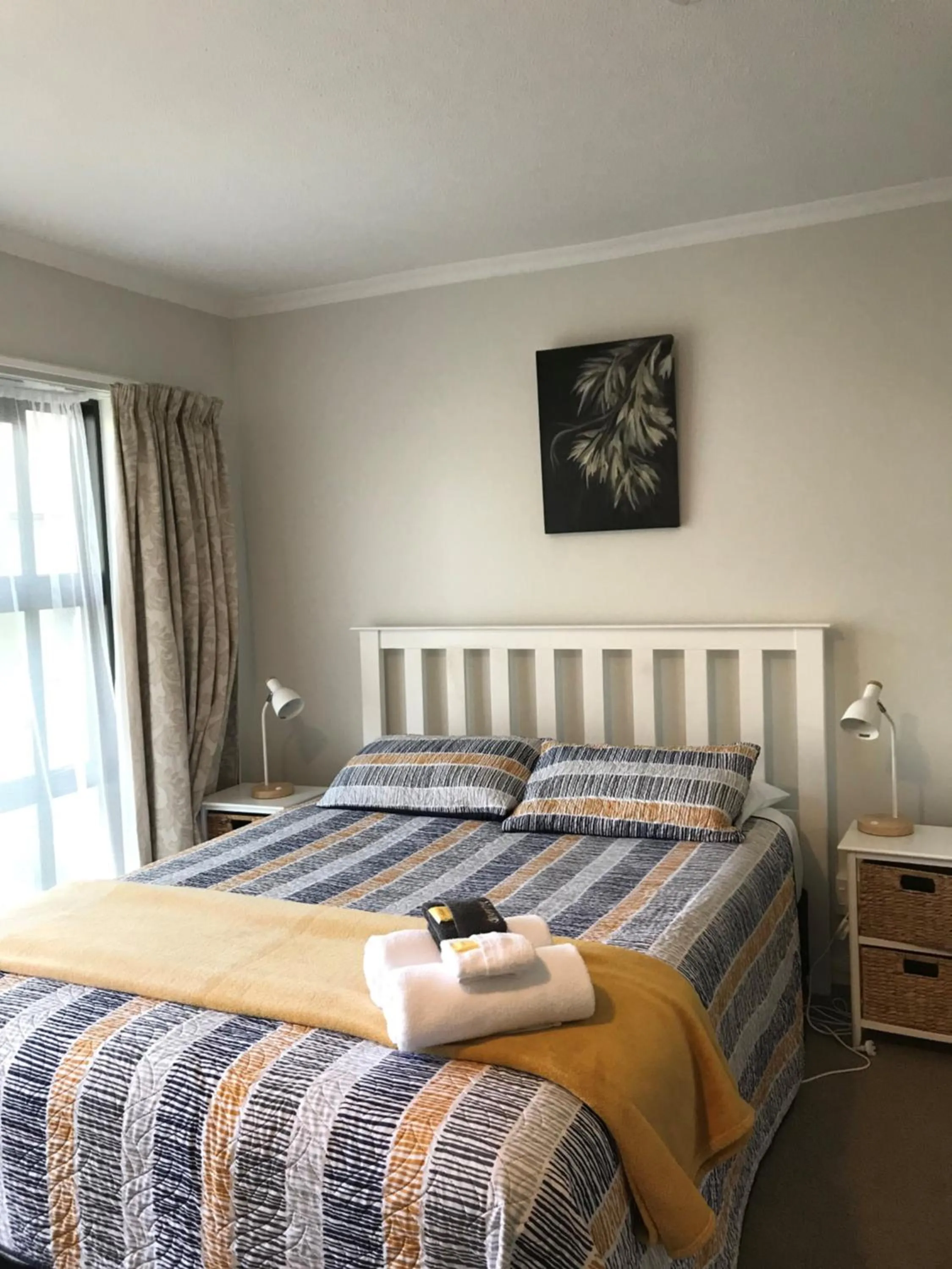 Bed in Sahara Motels