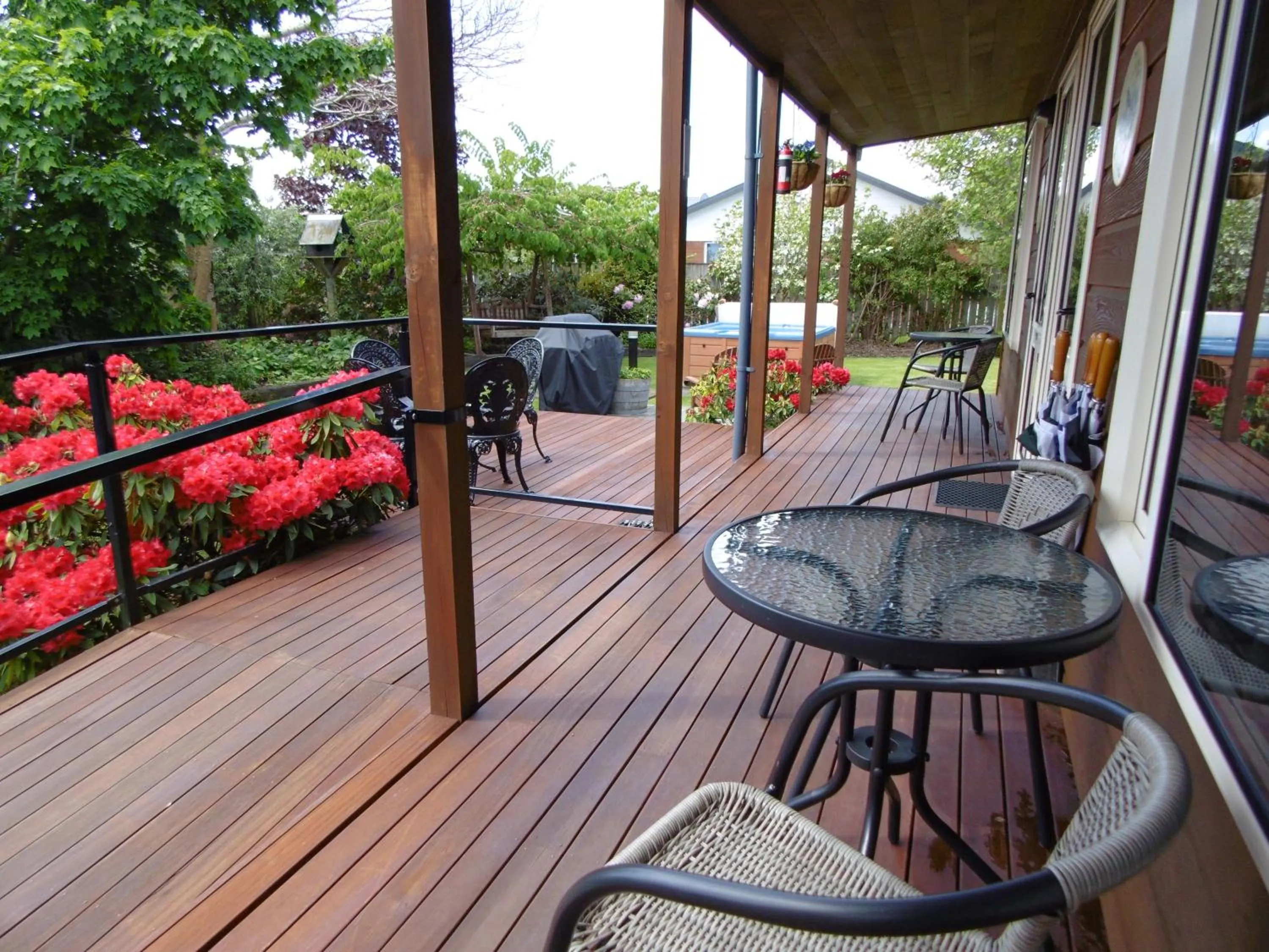 Property building in Blue Ridge Studios and Bed & Breakfast