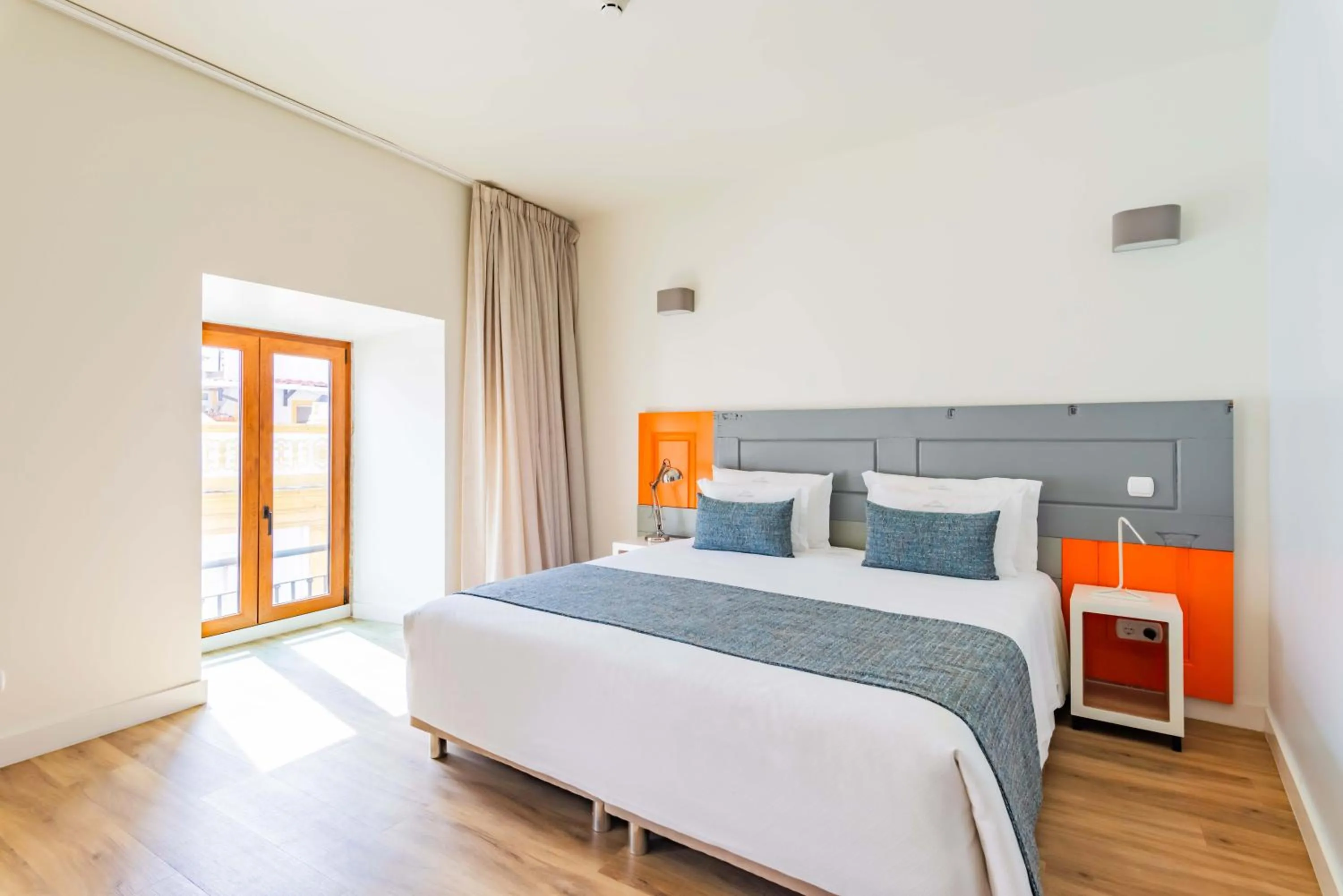 Bed in Porta da Arrábida Suites