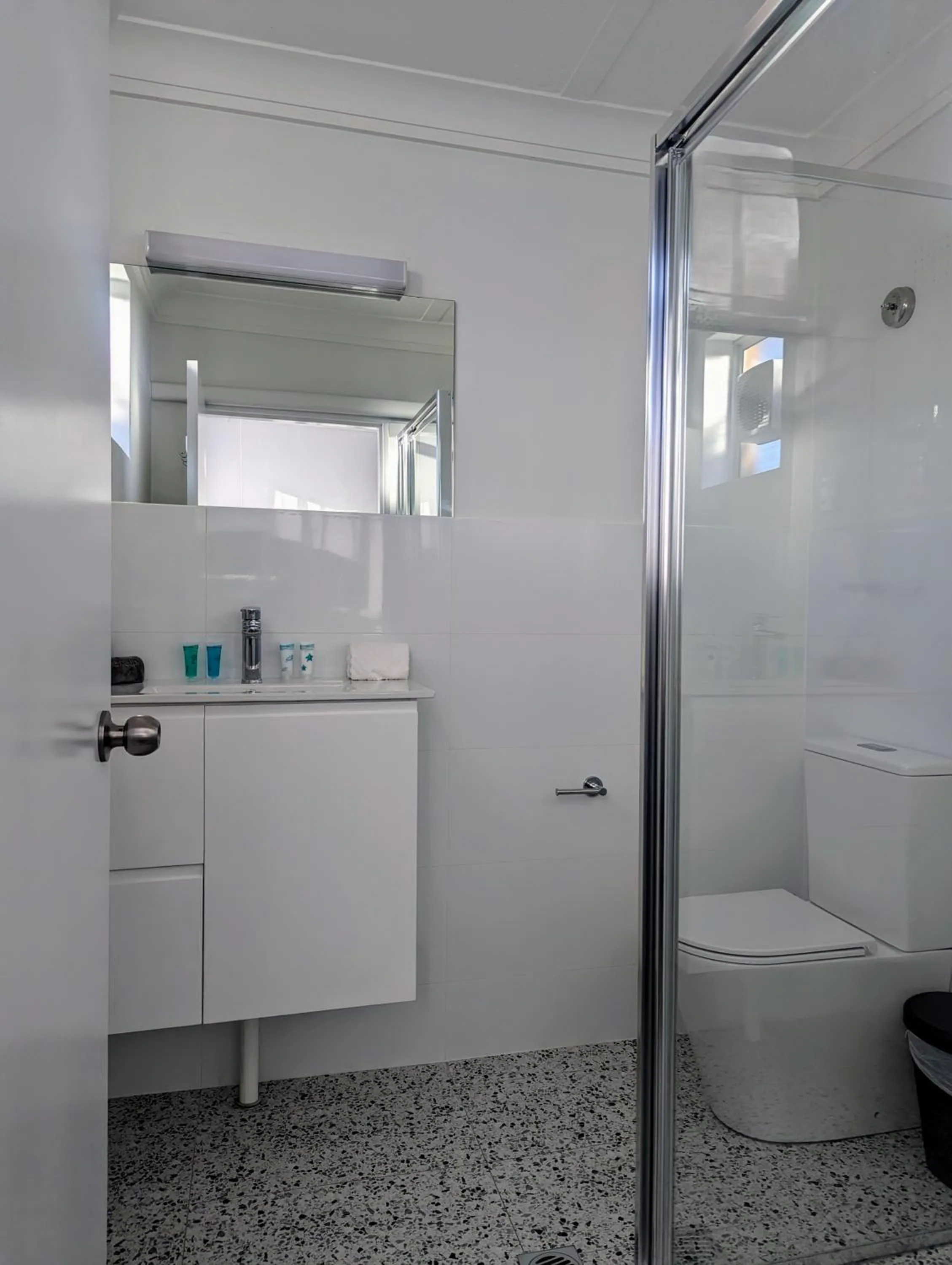 Bathroom in Haven Waters Motel & Apartments