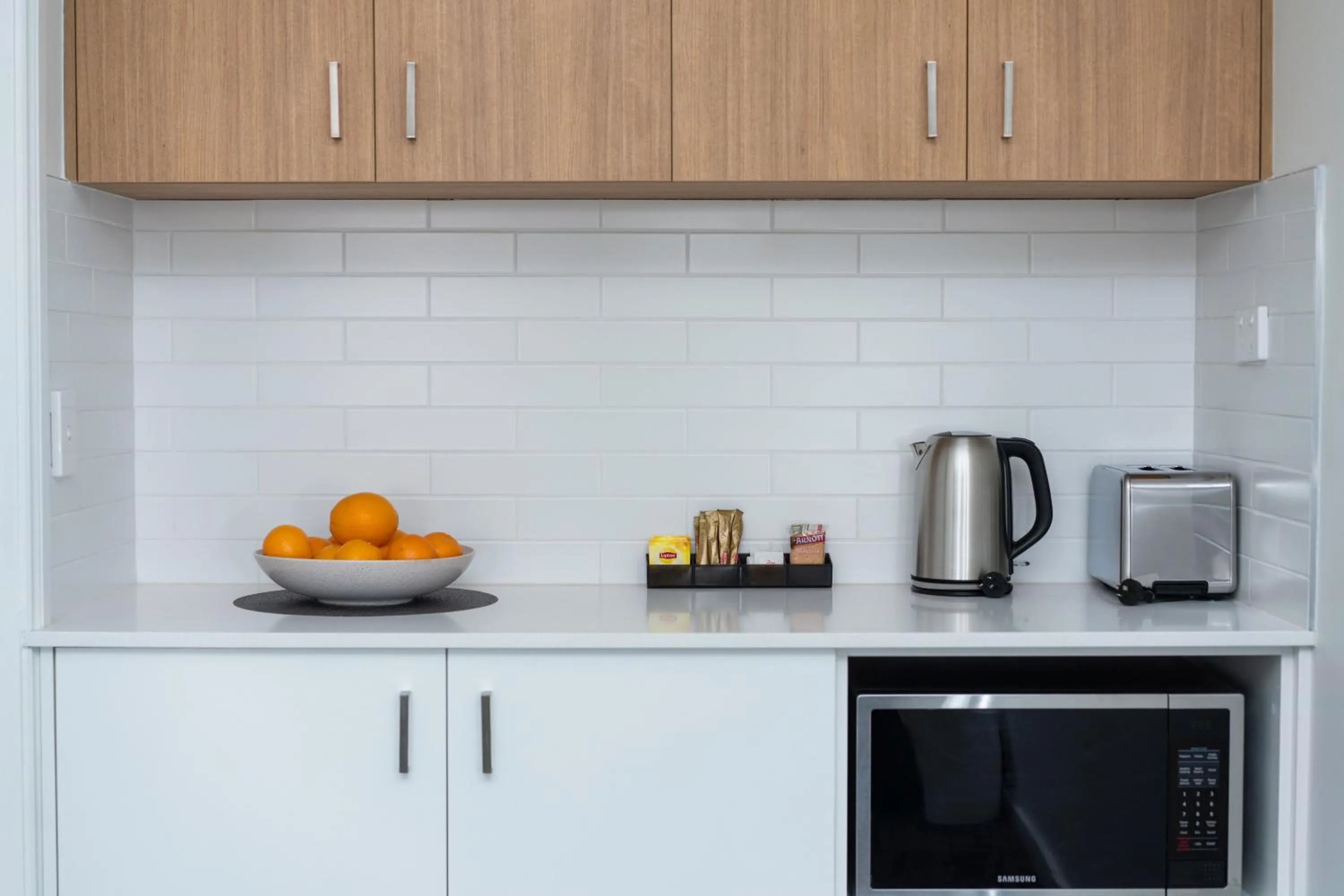 Kitchen or kitchenette in Littomore Suites Bathurst