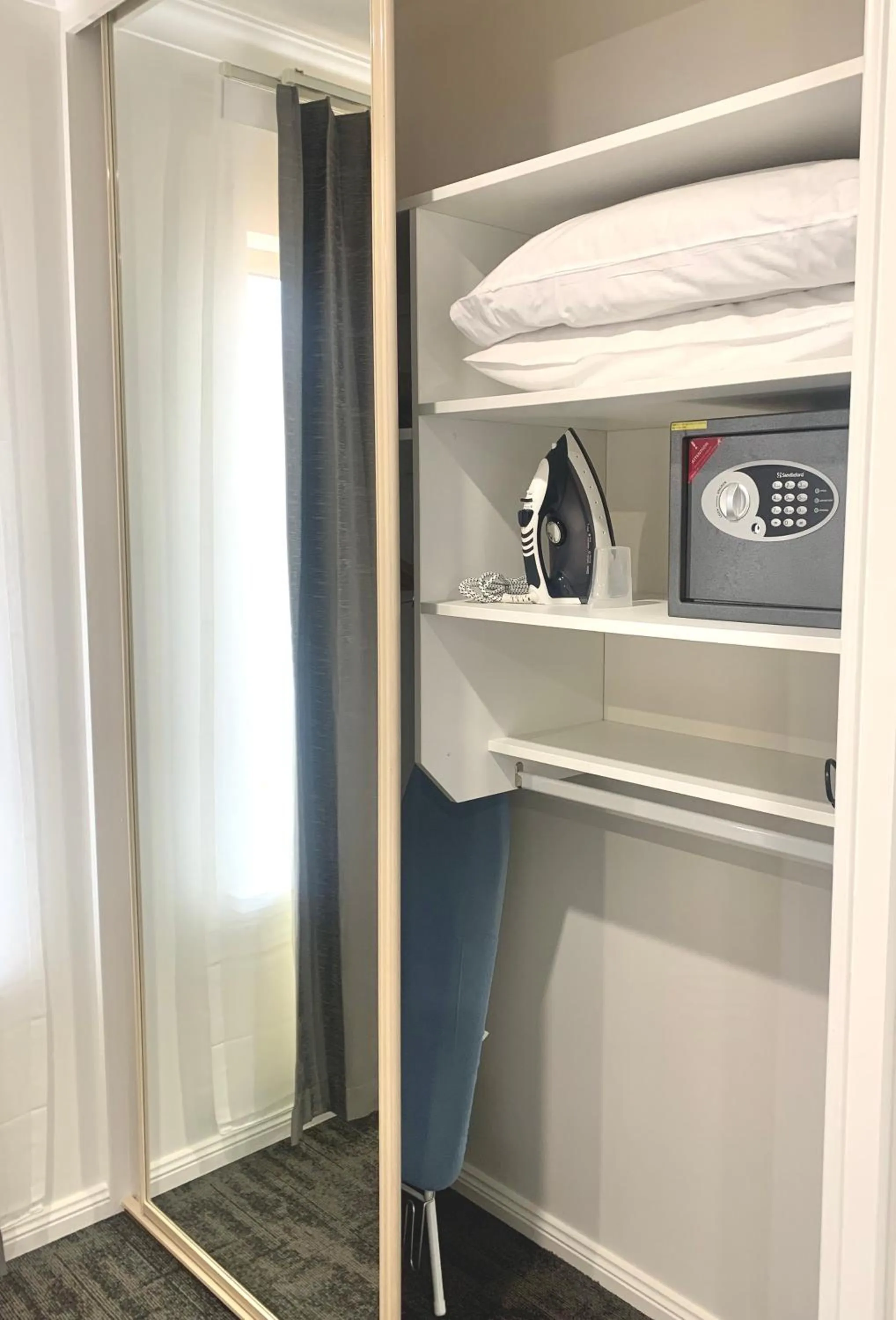 Area and facilities in Littomore Suites Bathurst