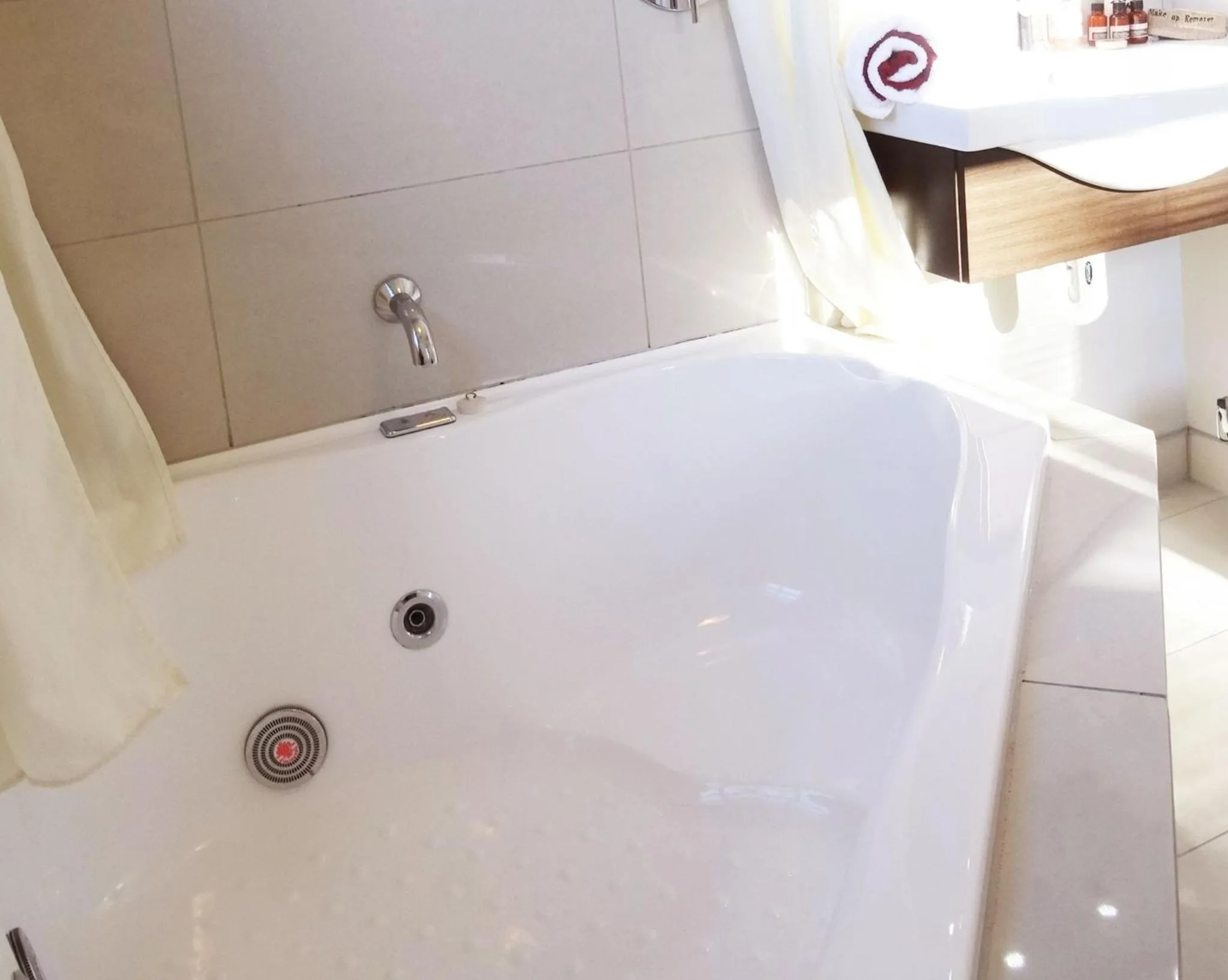 Bathroom in Dunedin Palms Motel