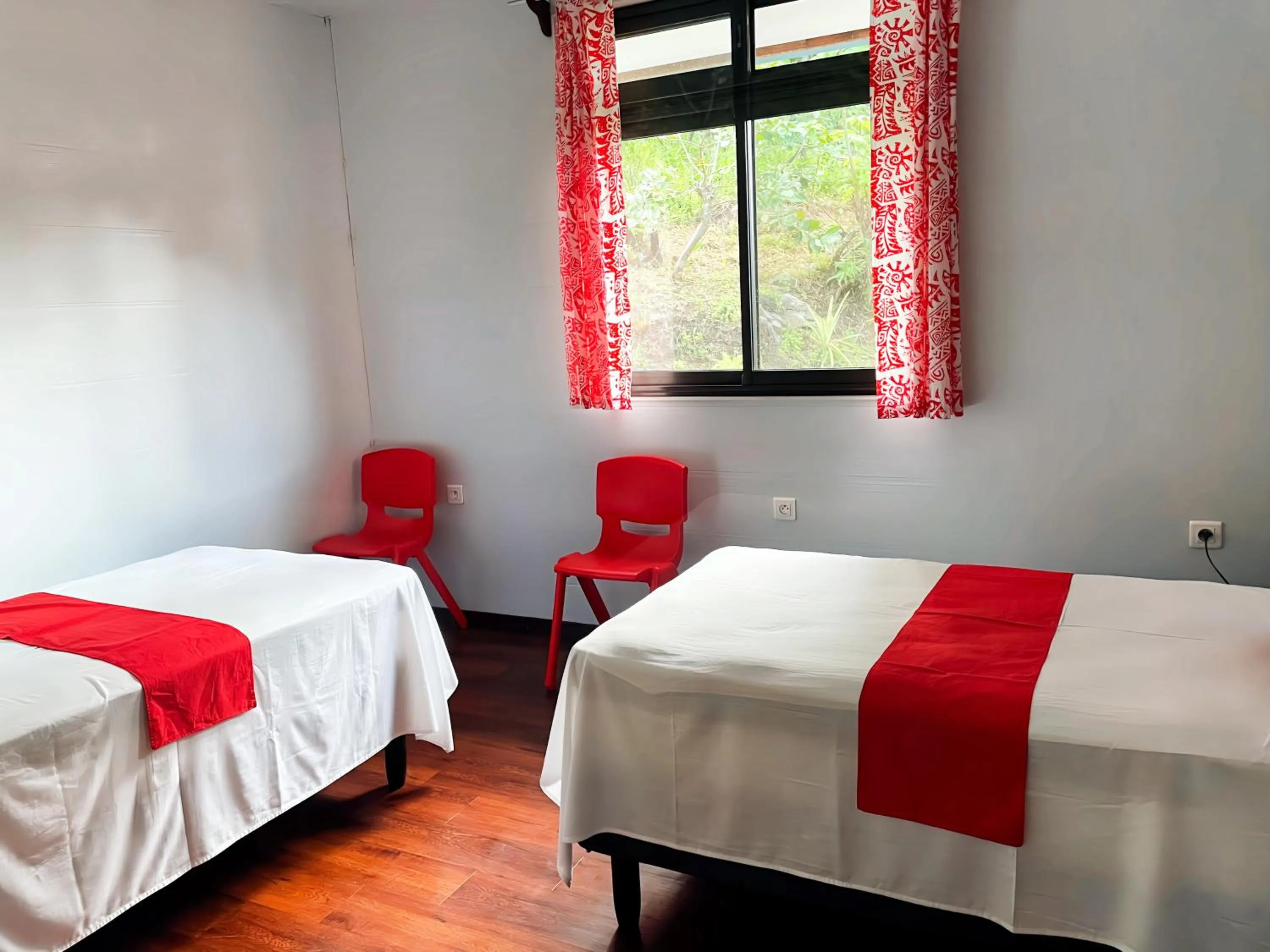 Bedroom, Bed in Fare Oviri Lodge