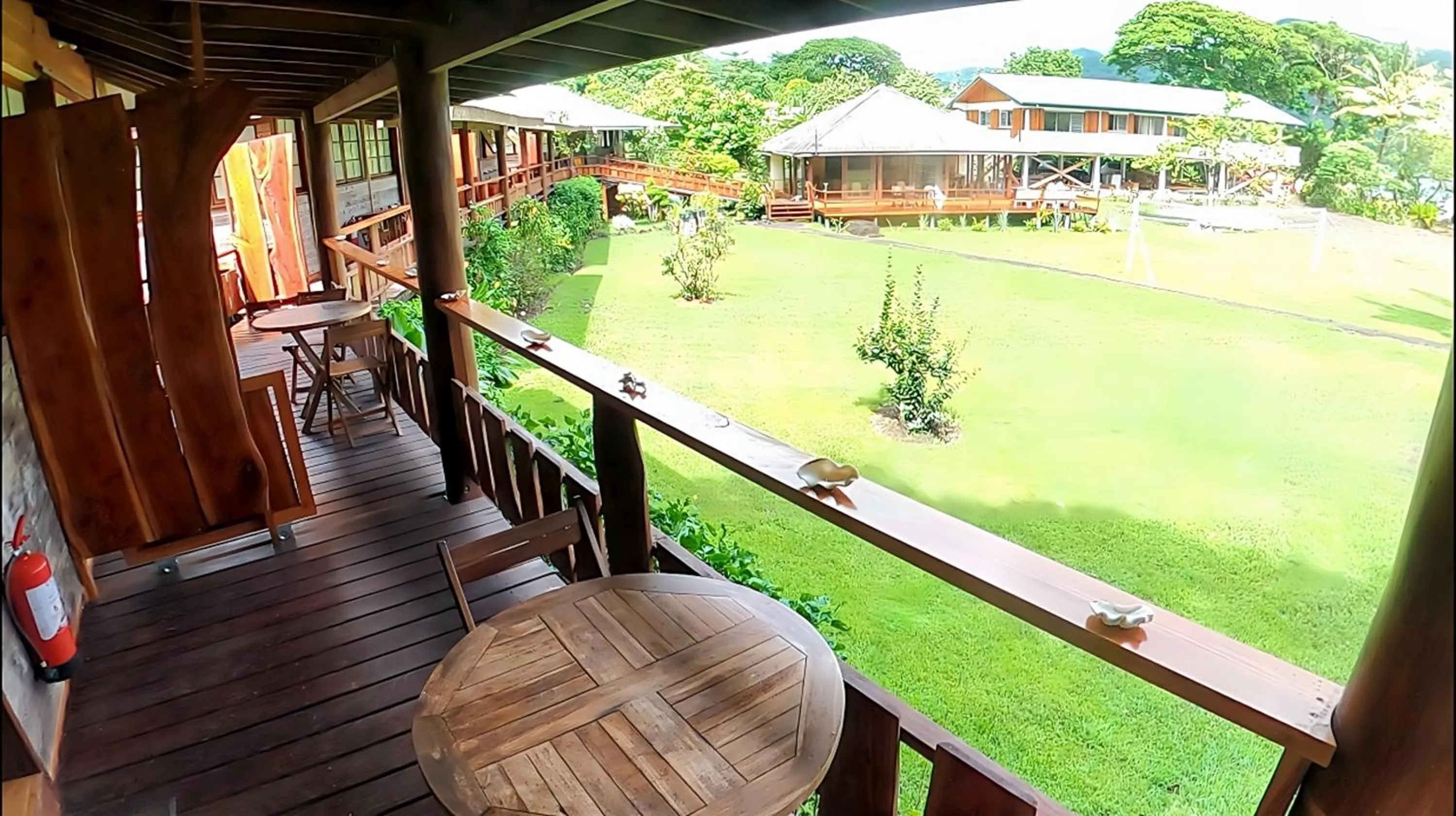Balcony/Terrace in Fare Oviri Lodge