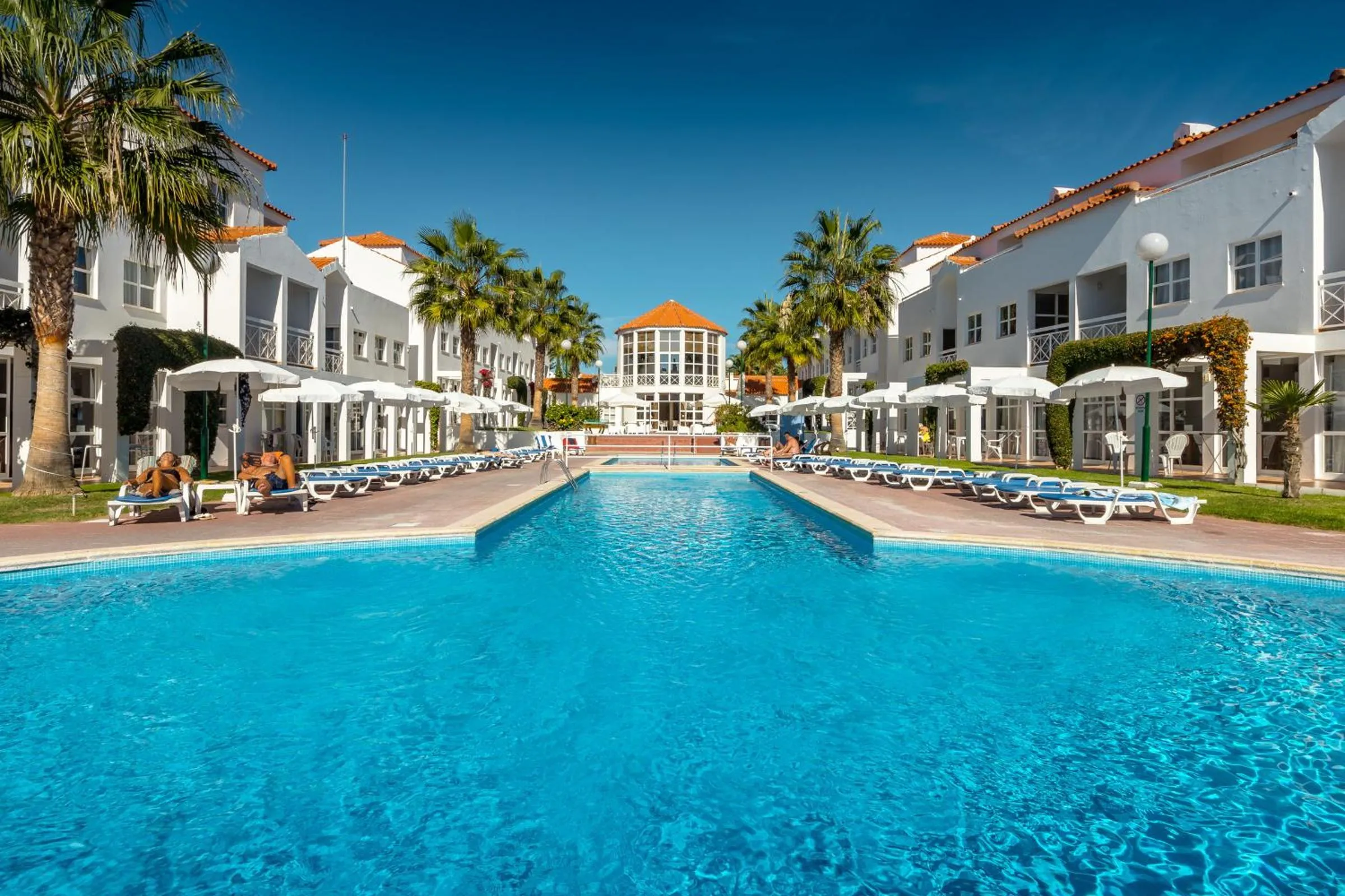 Restaurant/places to eat in Club Ouratlantico