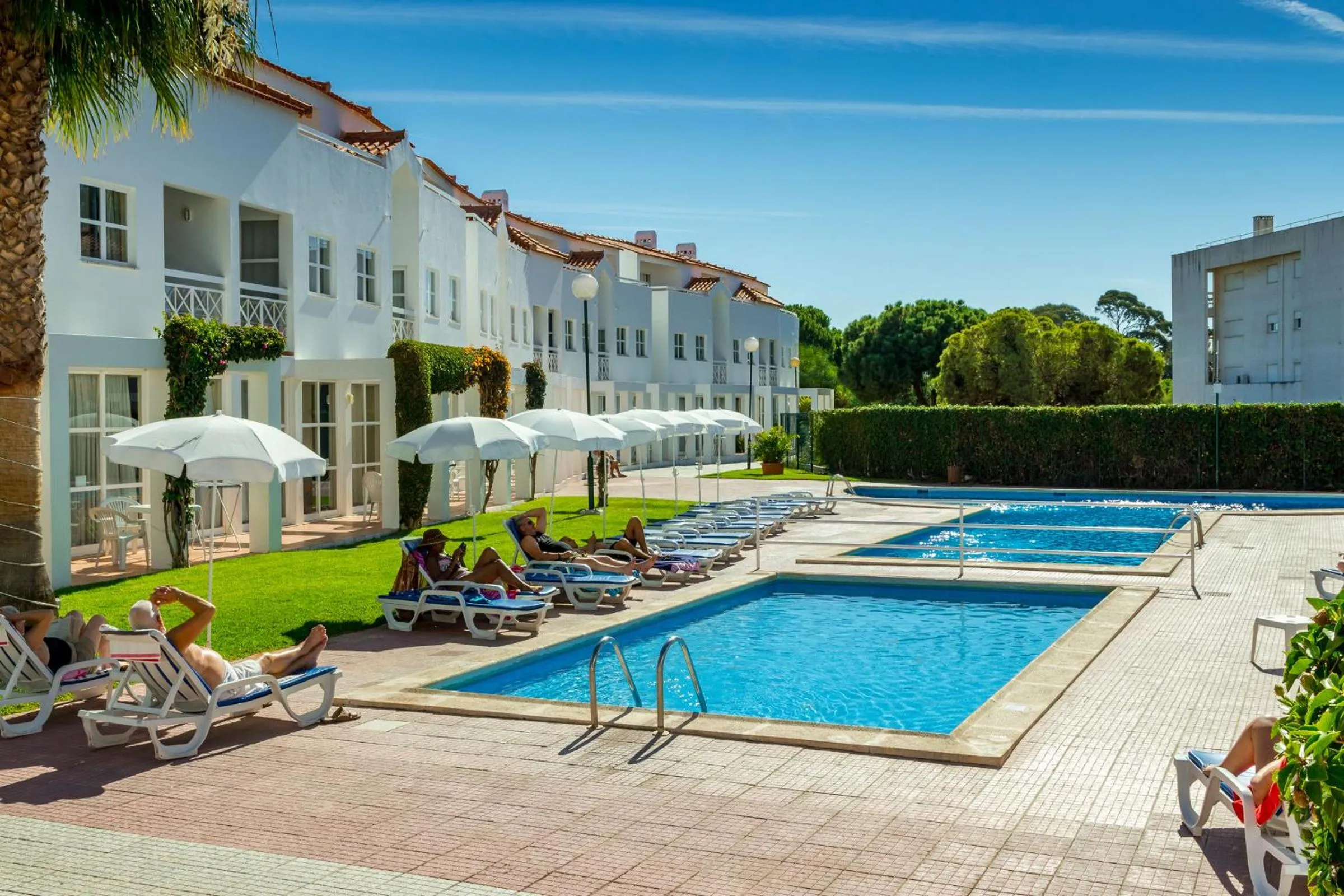 Property building in Club Ouratlantico