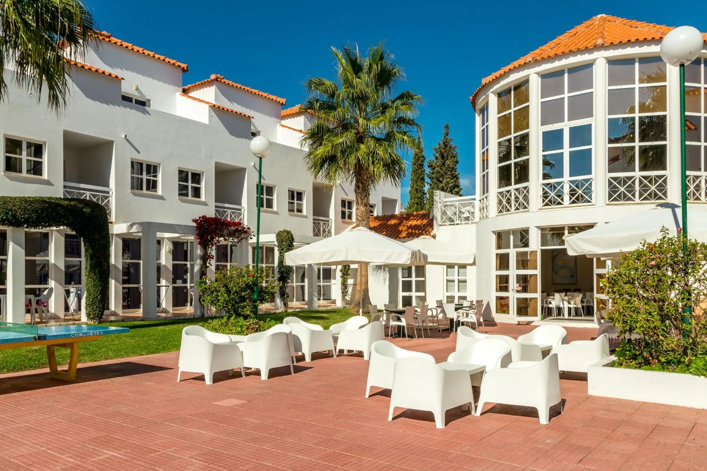 Property building in Club Ouratlantico